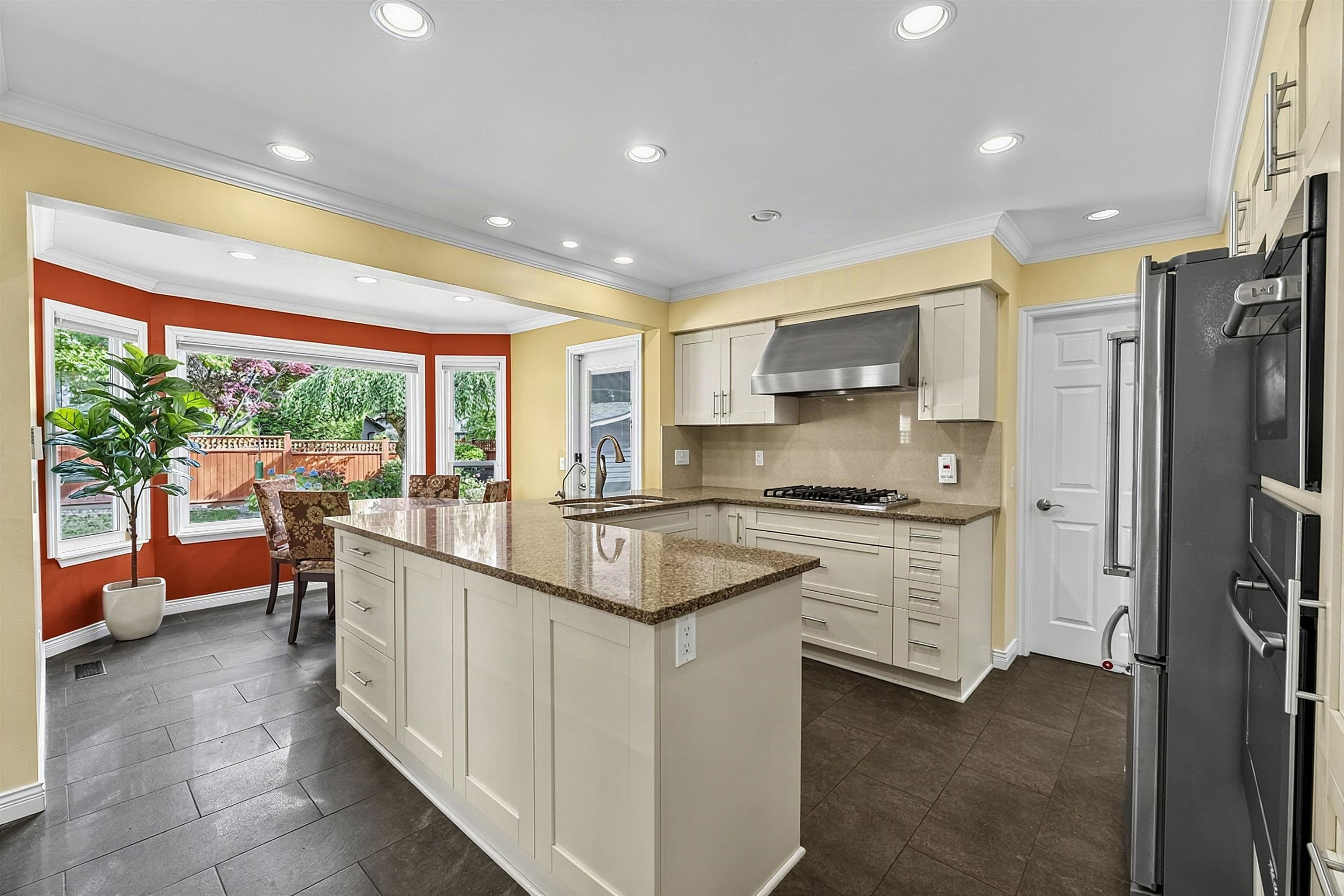 2092 148 Street, Surrey, V4A 8L5 — photo 5