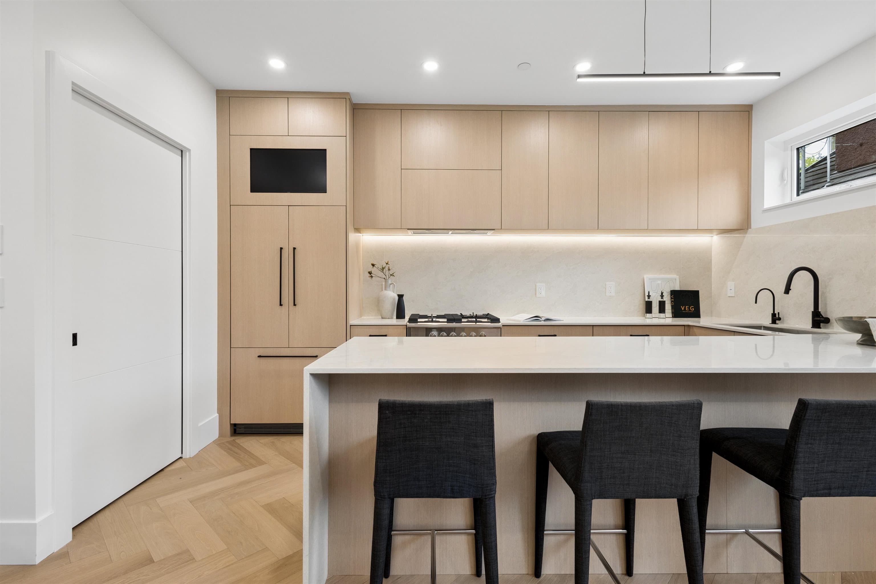2 - 3639 E 46th Avenue, Vancouver, V5S 1B7 — photo 2