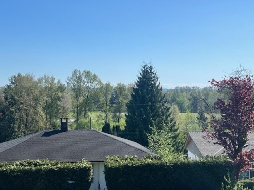 4581 Sunland Place, Burnaby, V5J 3A3 — photo 5