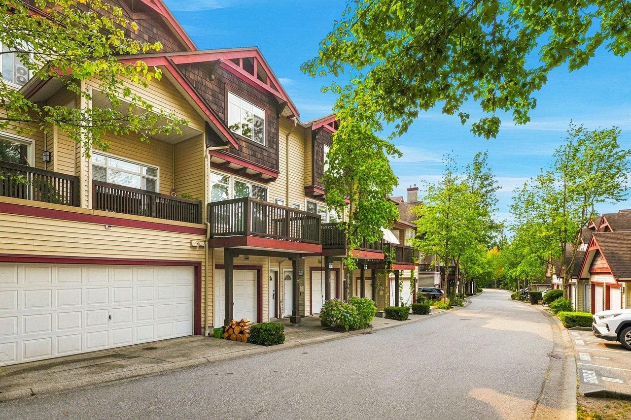 27 - 15 Forest Park Way, Port Moody, V3H 5G7 — photo 2