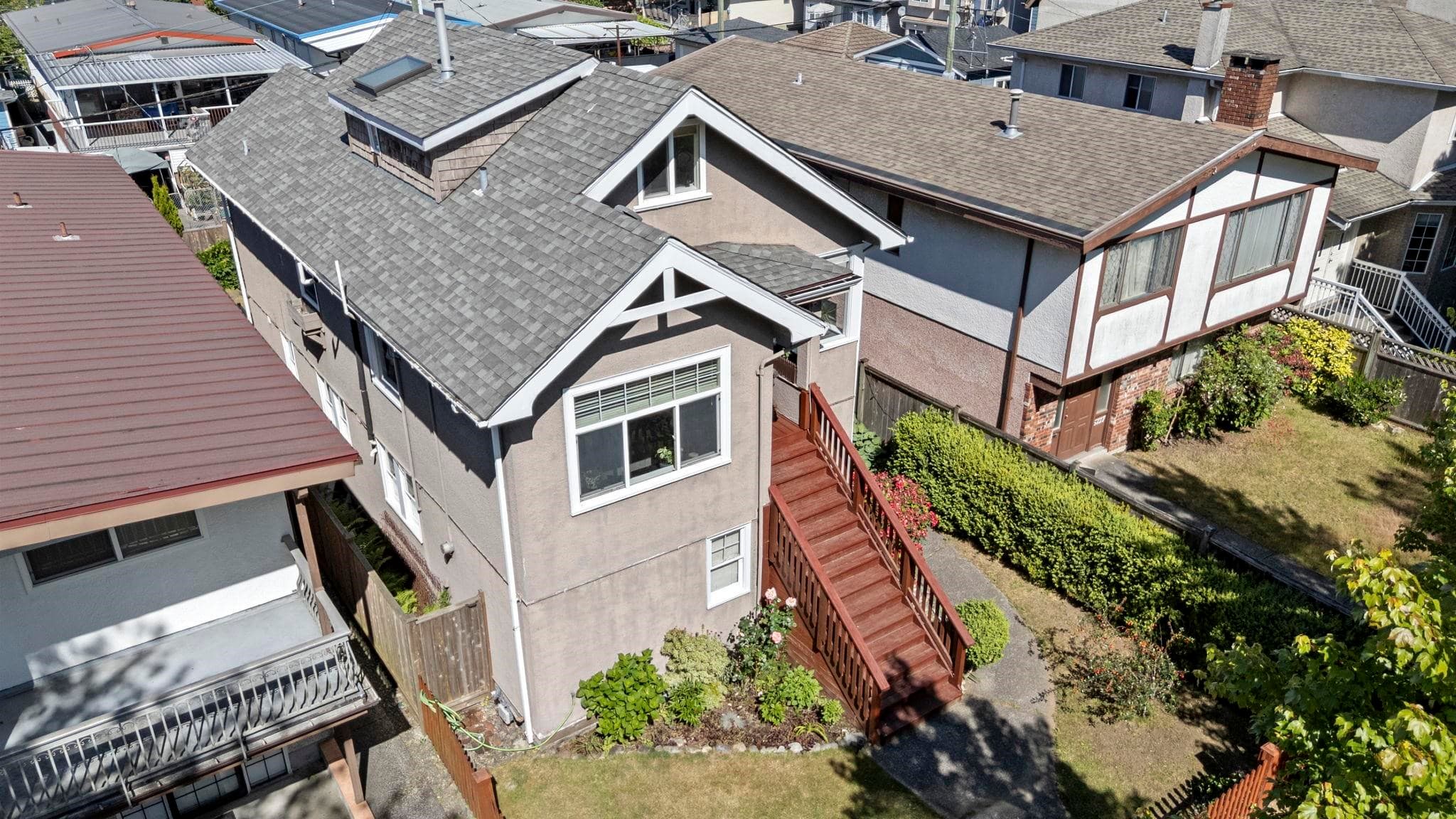 5743 St. Margarets Street, Vancouver, V5R 3H6 — photo 1