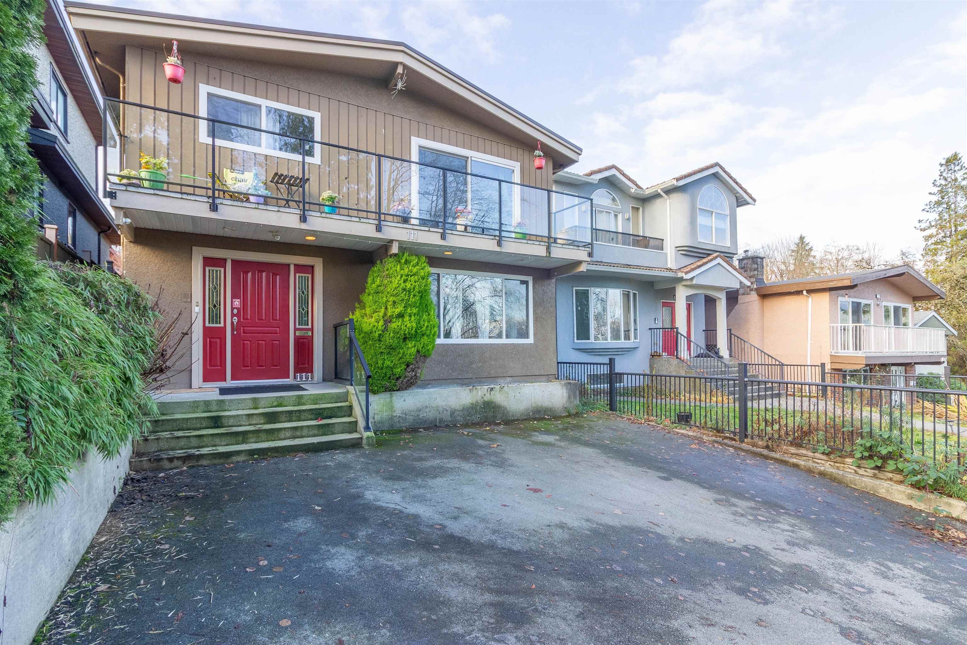 111 N Fell Avenue, Burnaby, V5B 1L3 — photo 1