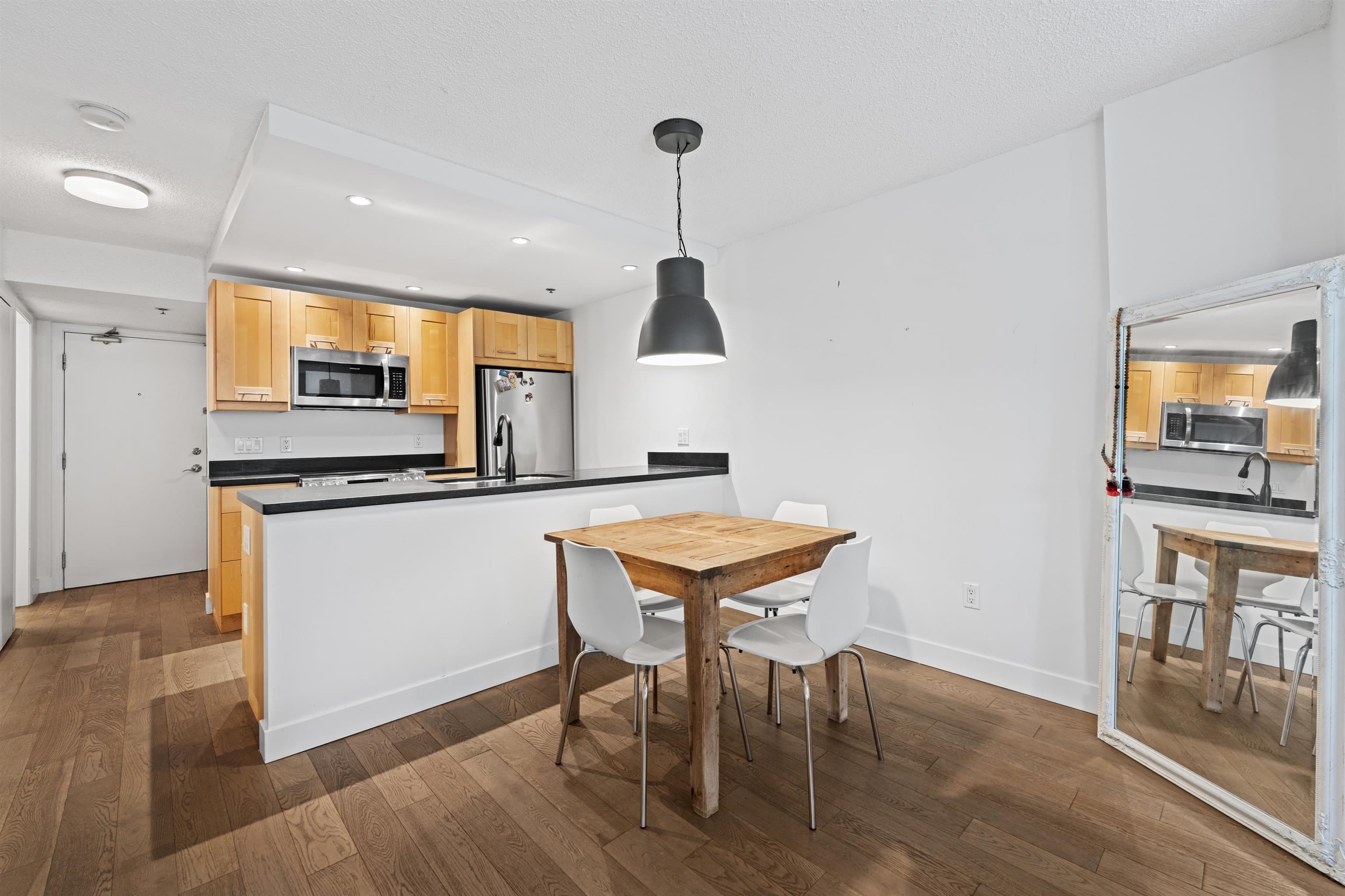 304 - 1925 W 2nd Avenue, Vancouver, V6J 1J2 — photo 5
