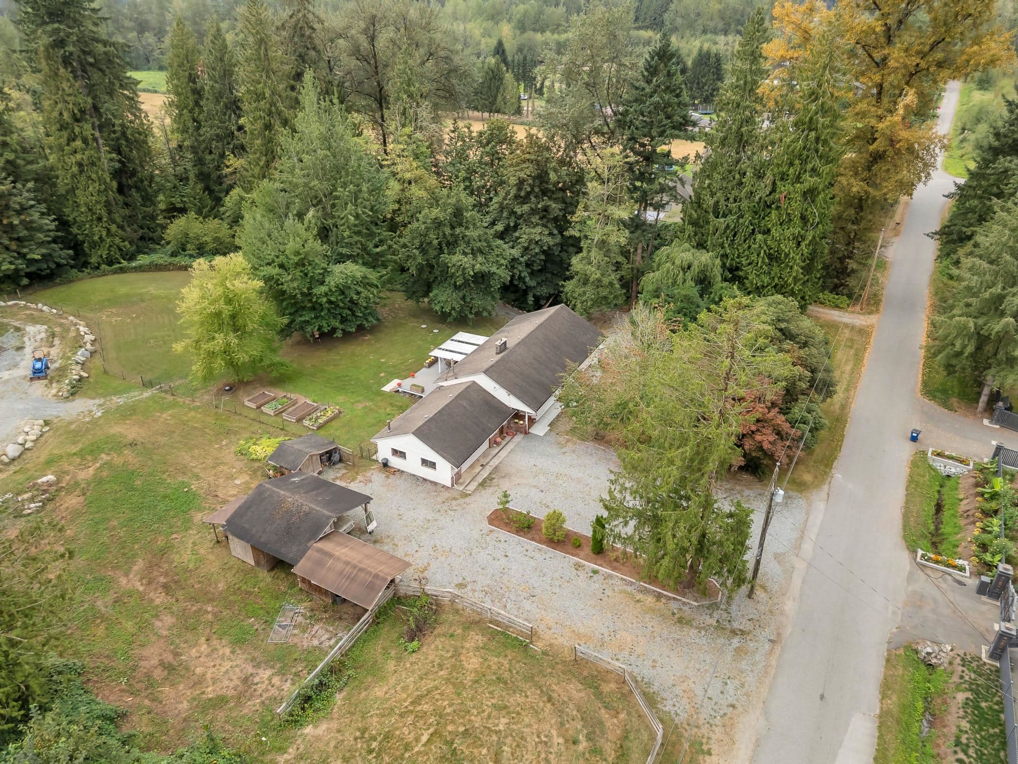 24320 116 Avenue, Maple Ridge, V4R 1L7 — photo 2
