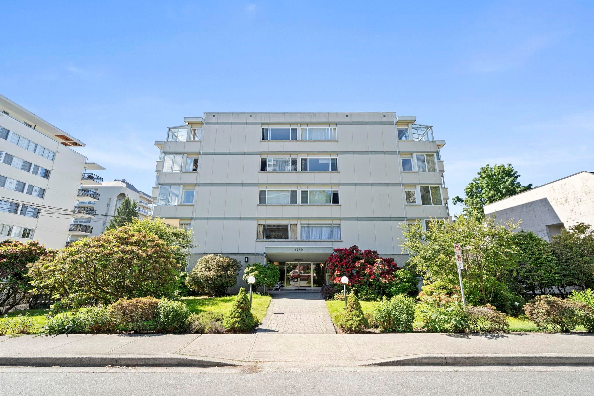 504 - 1750 Esquimalt Avenue, West Vancouver, V7V 1R8 — photo 3