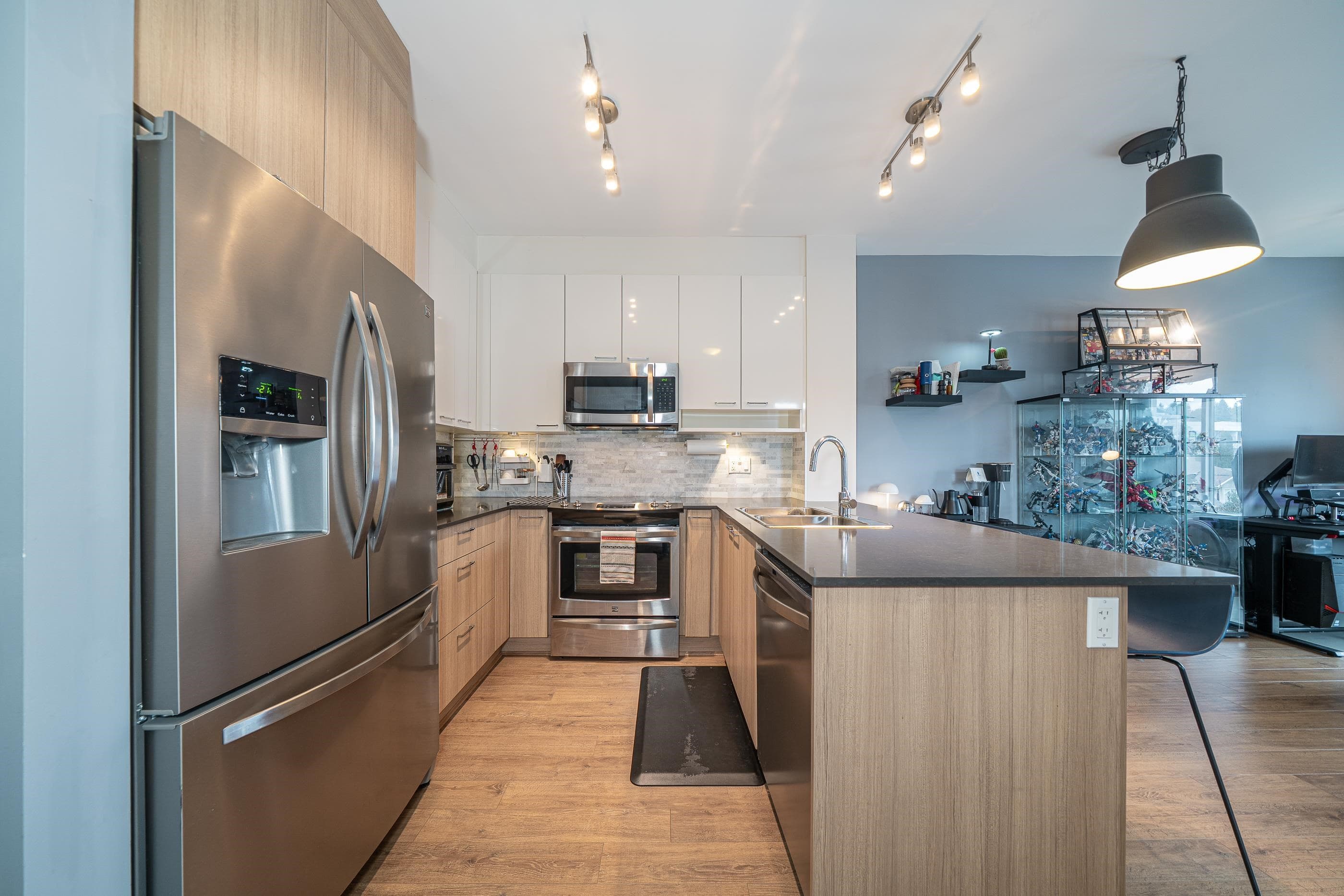 409 - 210 Lebleu Street, Coquitlam, V3K 4L6 — photo 4