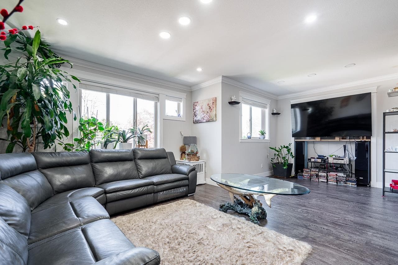 21528 Donovan Avenue, Maple Ridge, V2X 3A1 — photo 2