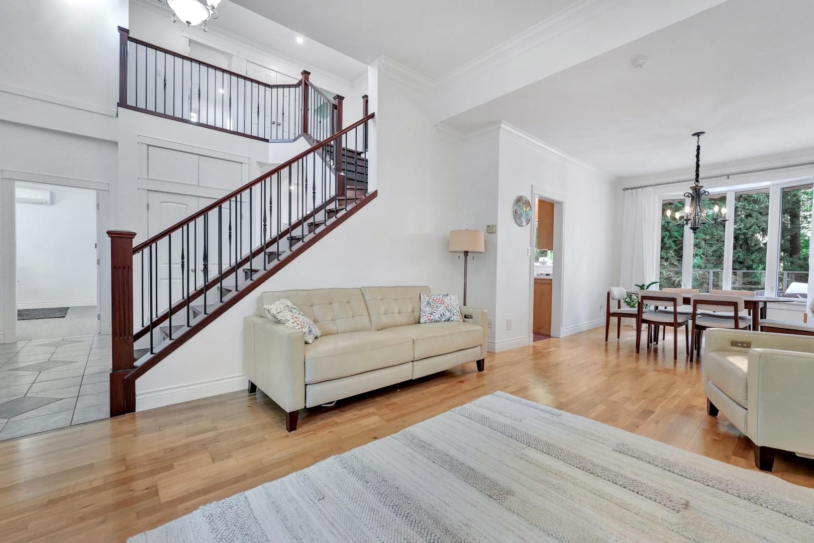 425 Tempe Crescent, North Vancouver, V7N 1E7 — photo 5