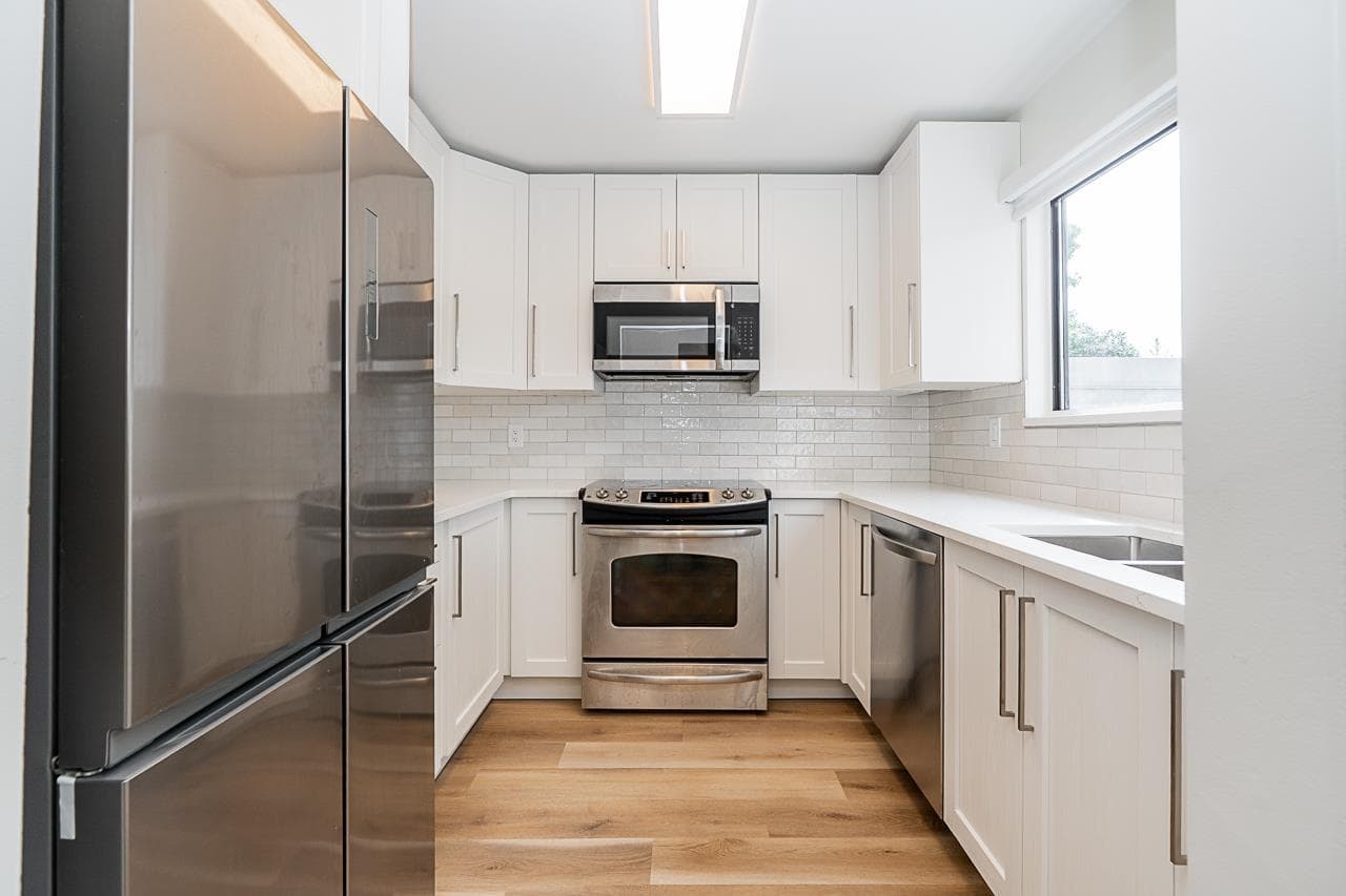 3363 Sefton Street, Port Coquitlam, V3B 5C9 — photo 2