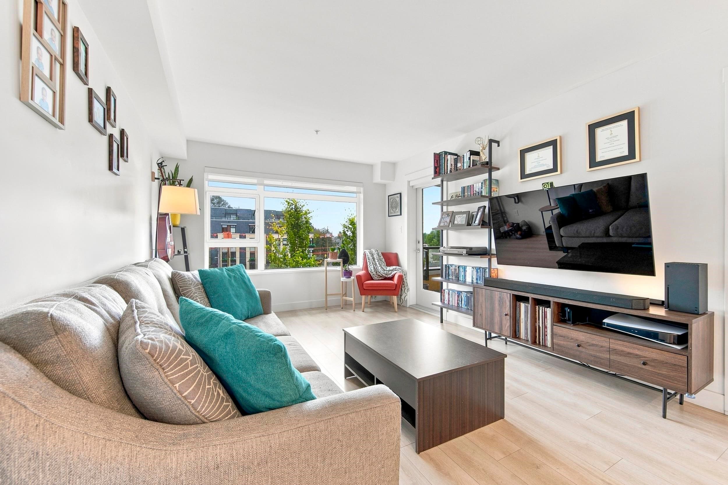 305 - 1519 Crown Street, North Vancouver