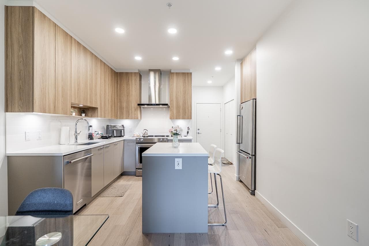 101 - 7588 16th Street, Burnaby, V3N 0H8 — photo 2