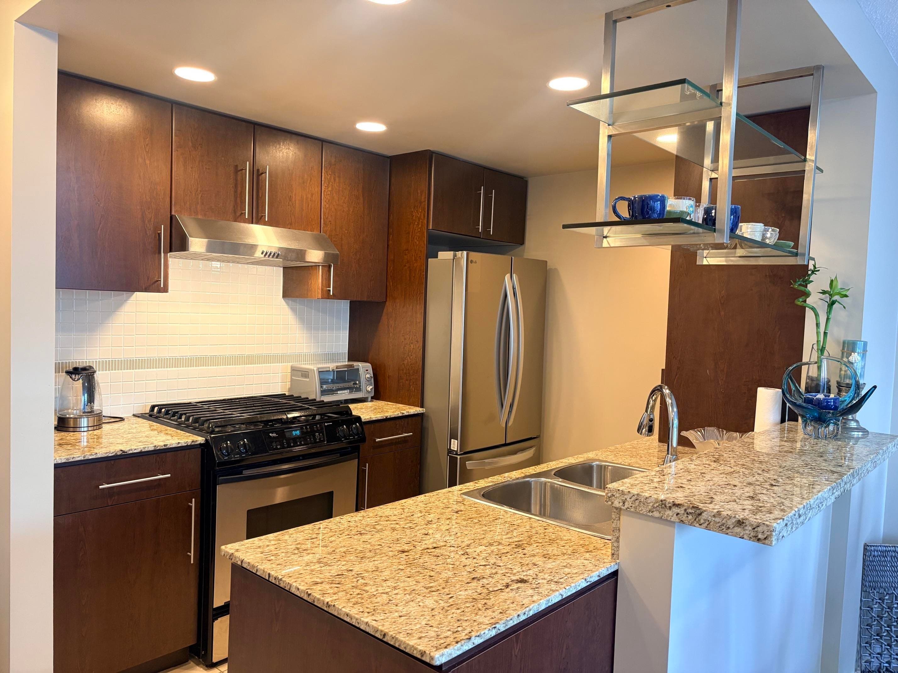 607 - 583 Beach Crescent, Vancouver, V6Z 3E6 — photo 5