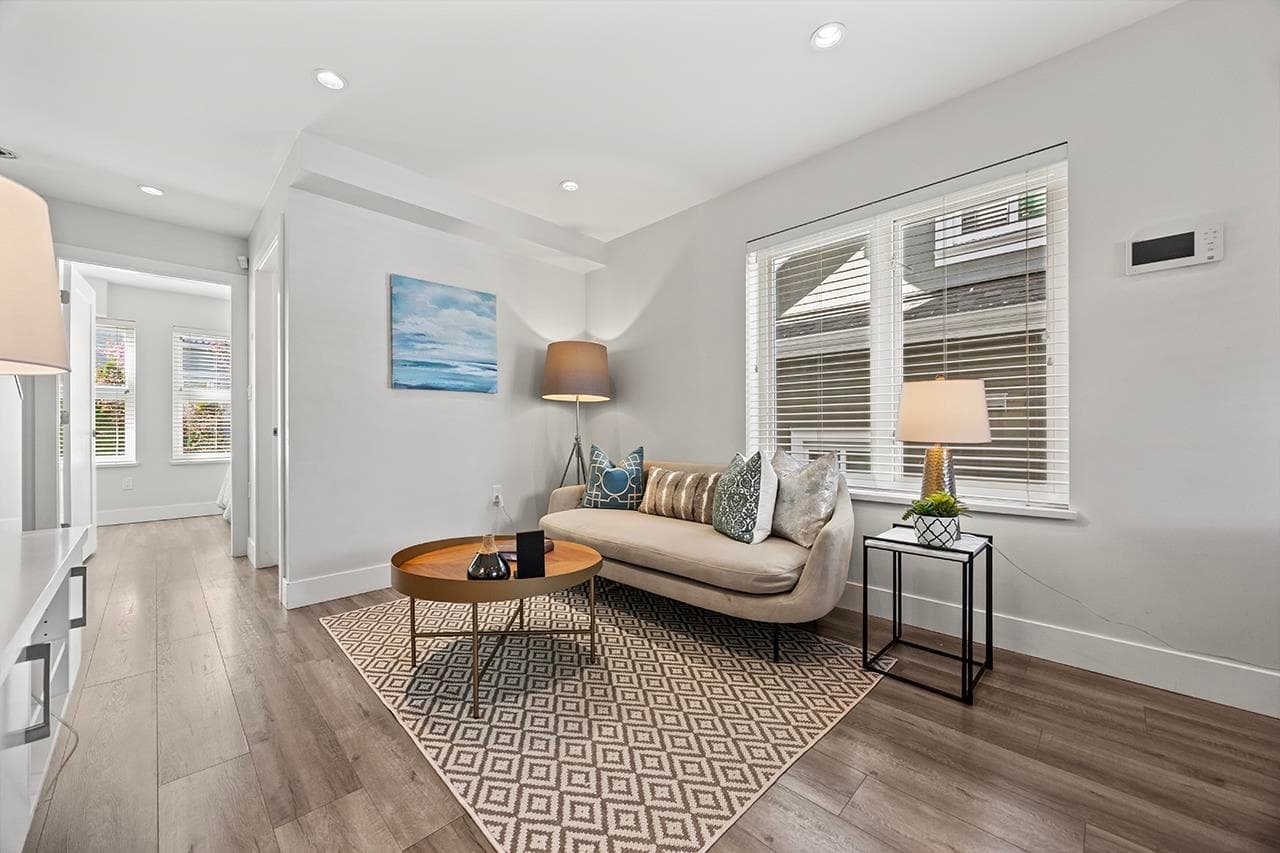 5440 Rhodes Street, Vancouver, V5R 3N9 — photo 3