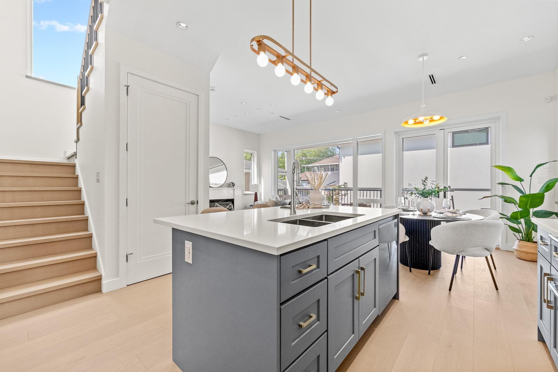5079 Elgin Street, Vancouver, V5W 3J7 — photo 3