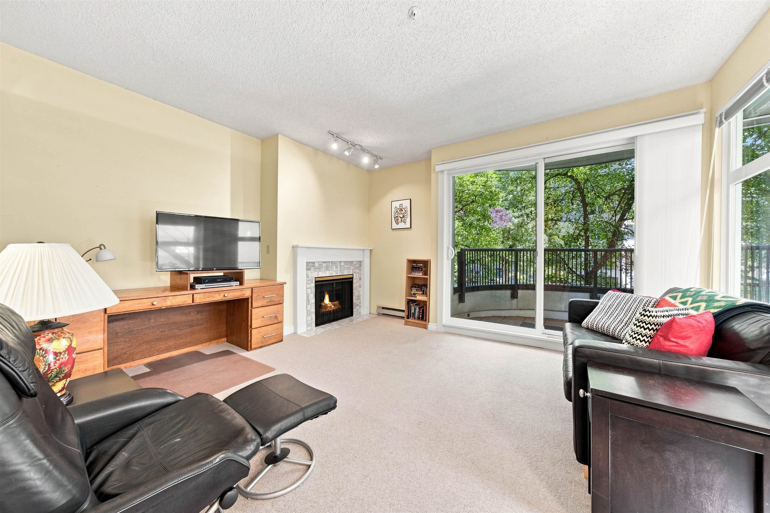209 - 1924 Comox Street, Vancouver, V6G 1R4 — photo 2