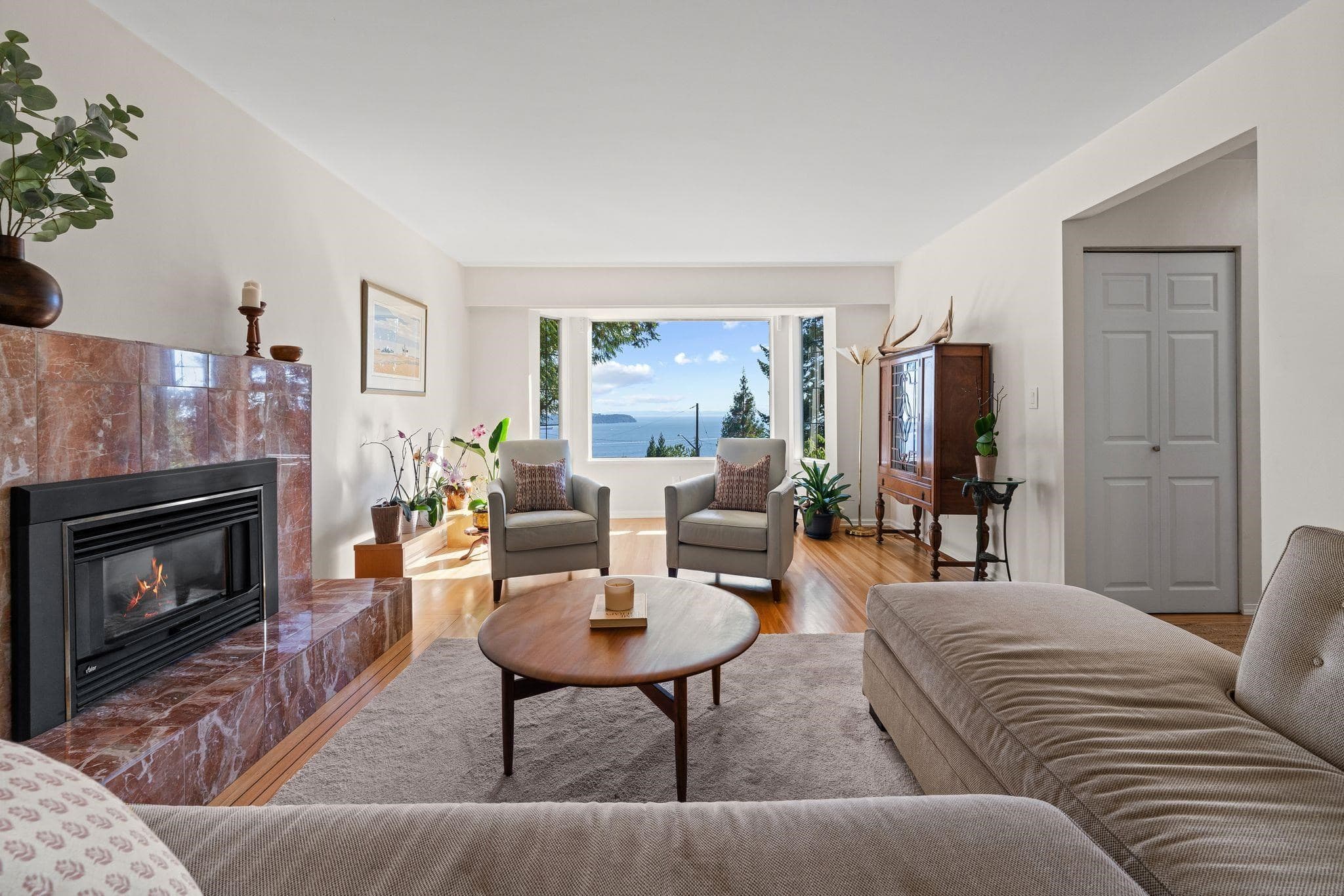 3845 Southridge Avenue, West Vancouver, V7V 3H9 — photo 2
