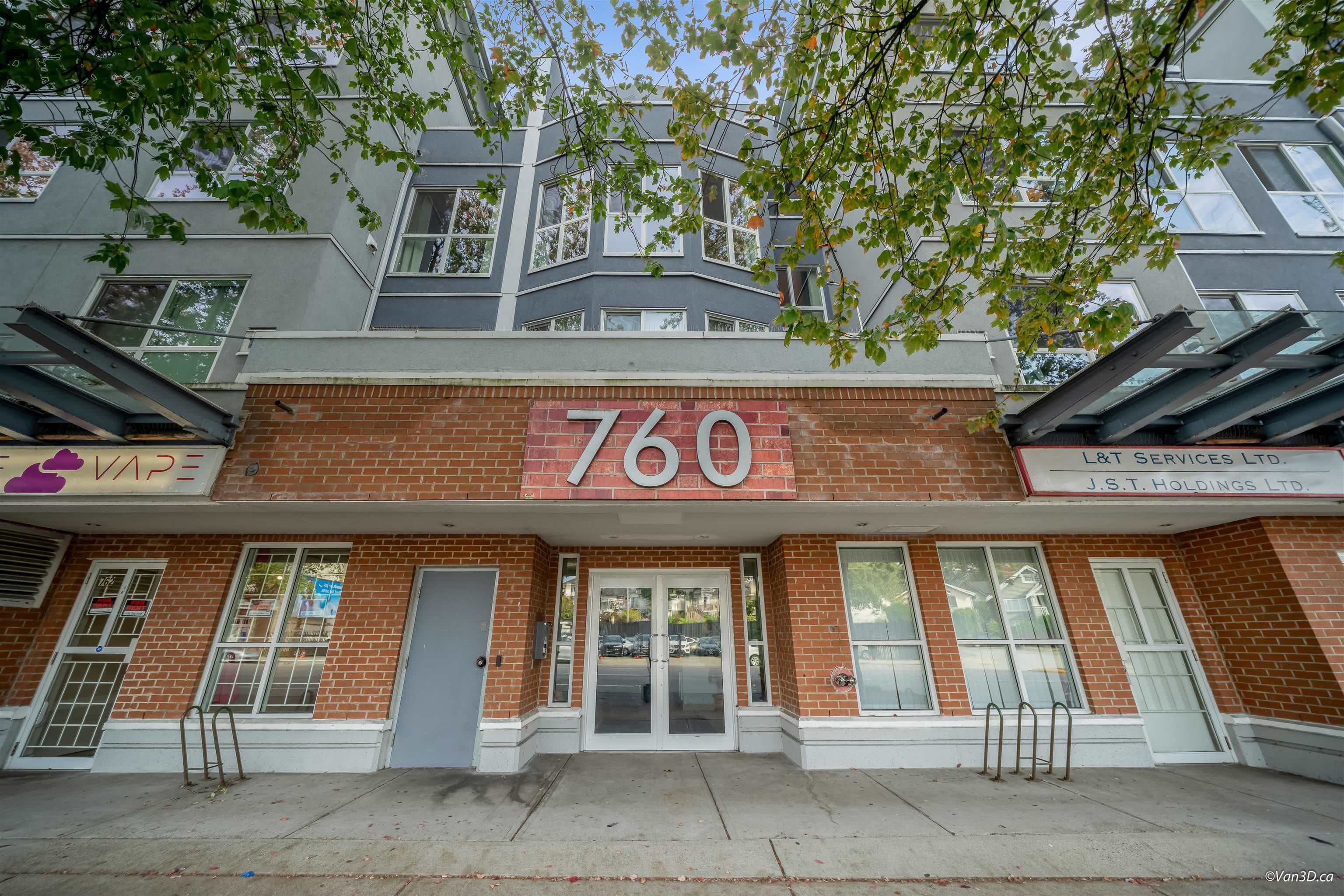 201 - 760 Kingsway, Vancouver