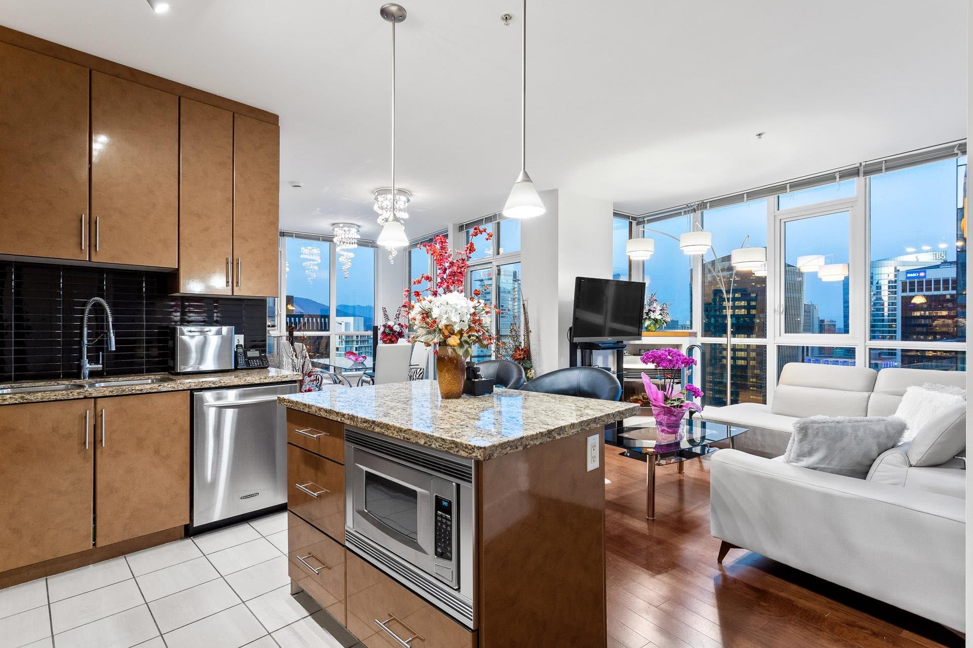 3303 - 1189 Melville Street, Vancouver, V6E 4T8 — photo 3