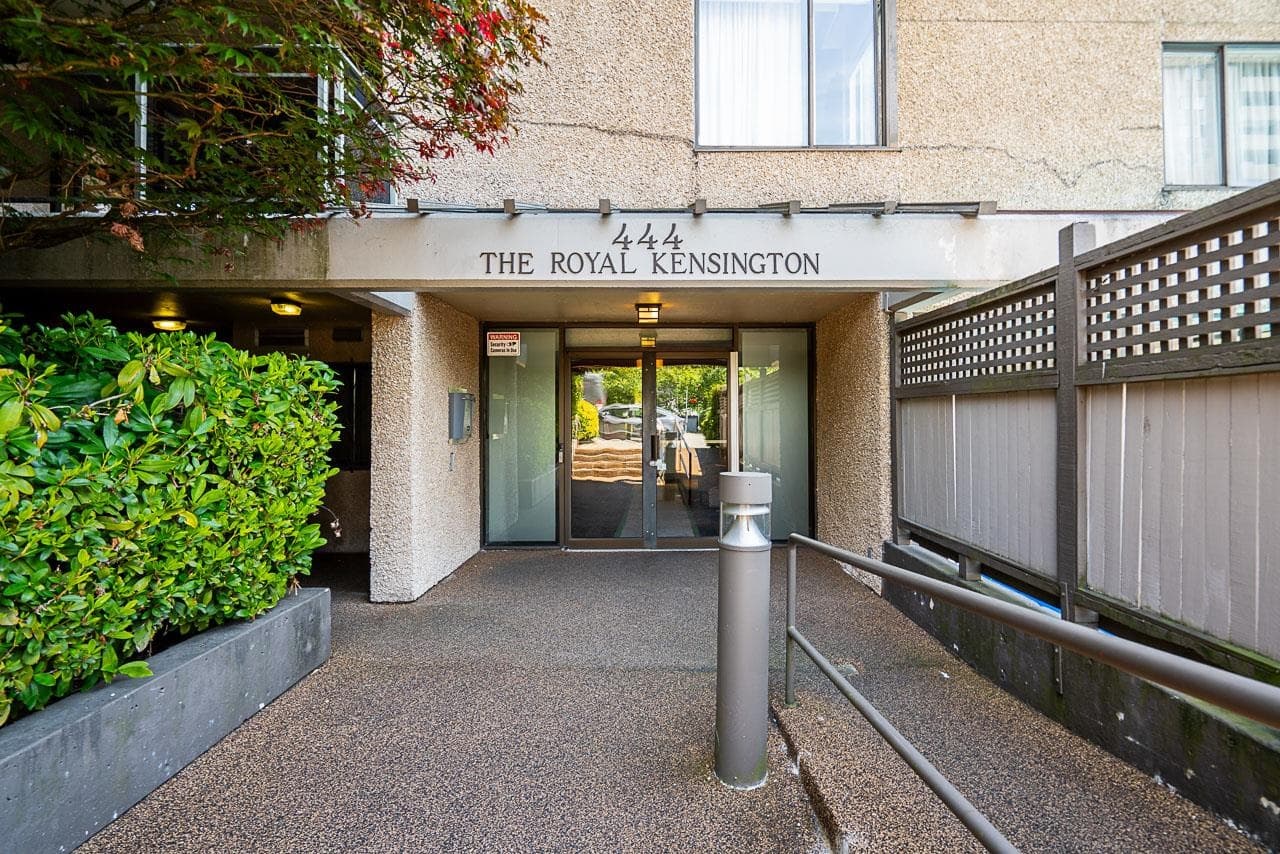 801 - 444 Lonsdale Avenue, North Vancouver, V7M 3H5 — photo 2