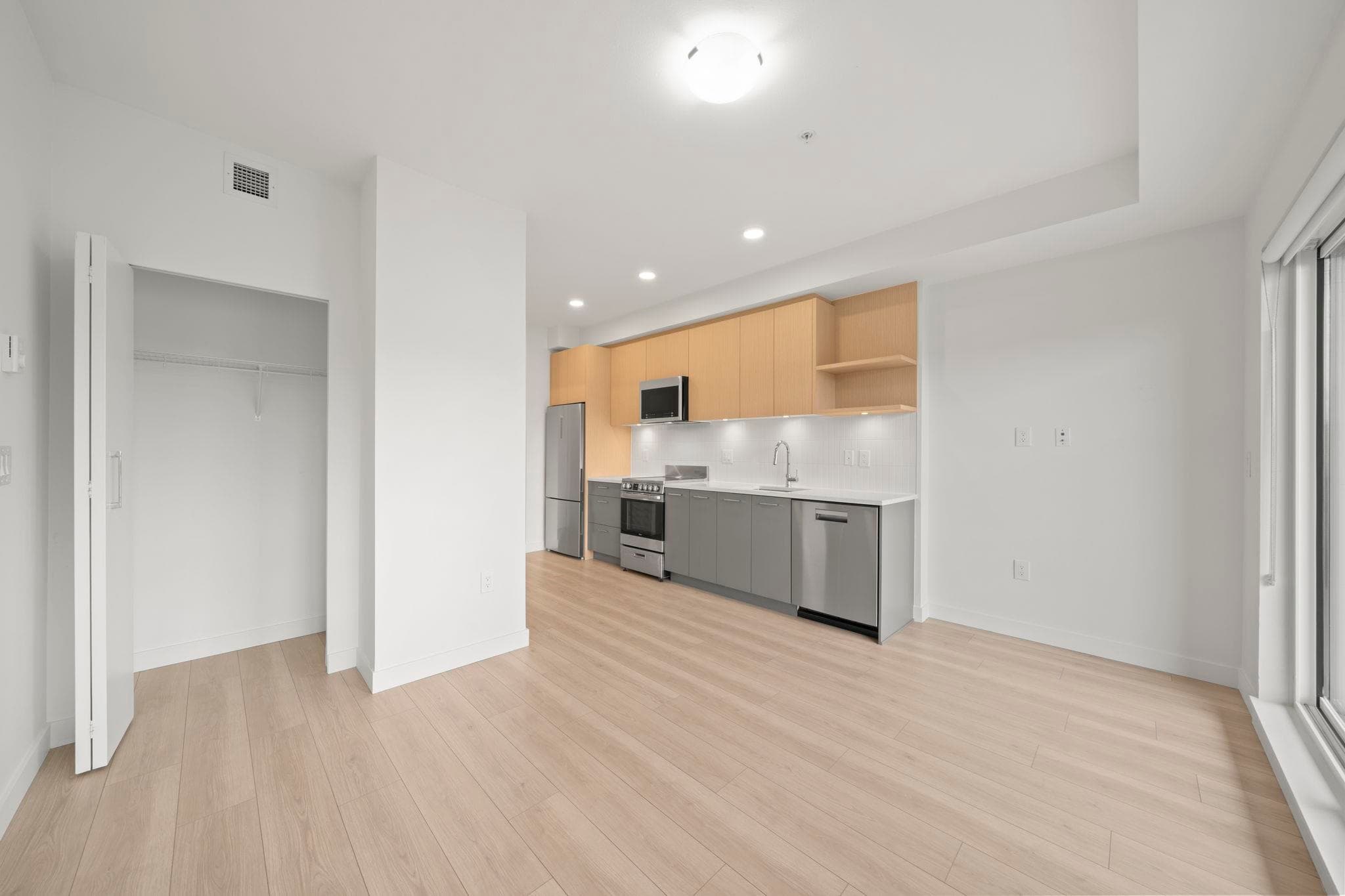412 - 10777 138 Street, Surrey, V3T 0T5 — photo 5