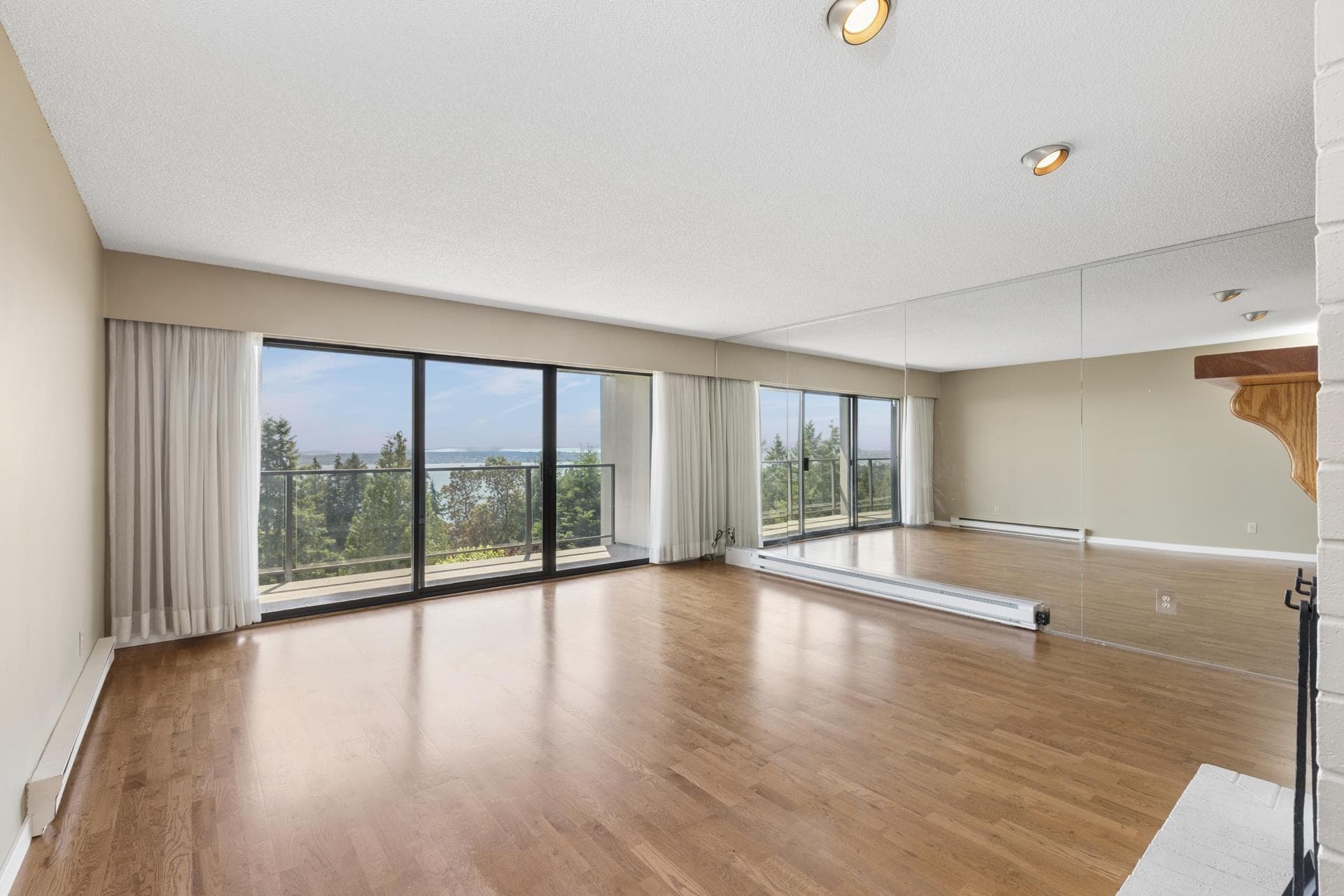 8 - 2206 Folkestone Way, West Vancouver, V7S 2X7 — photo 4