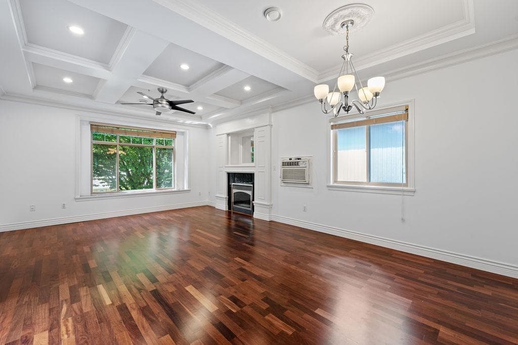 5388 Sherbrooke Street, Vancouver, V5W 3M5 — photo 5