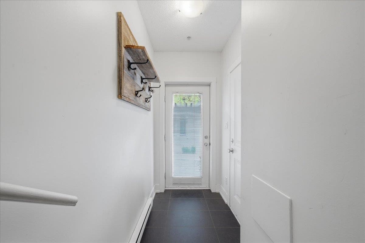 1266 Stonemount Place, Squamish, V8B 0R8 — photo 4