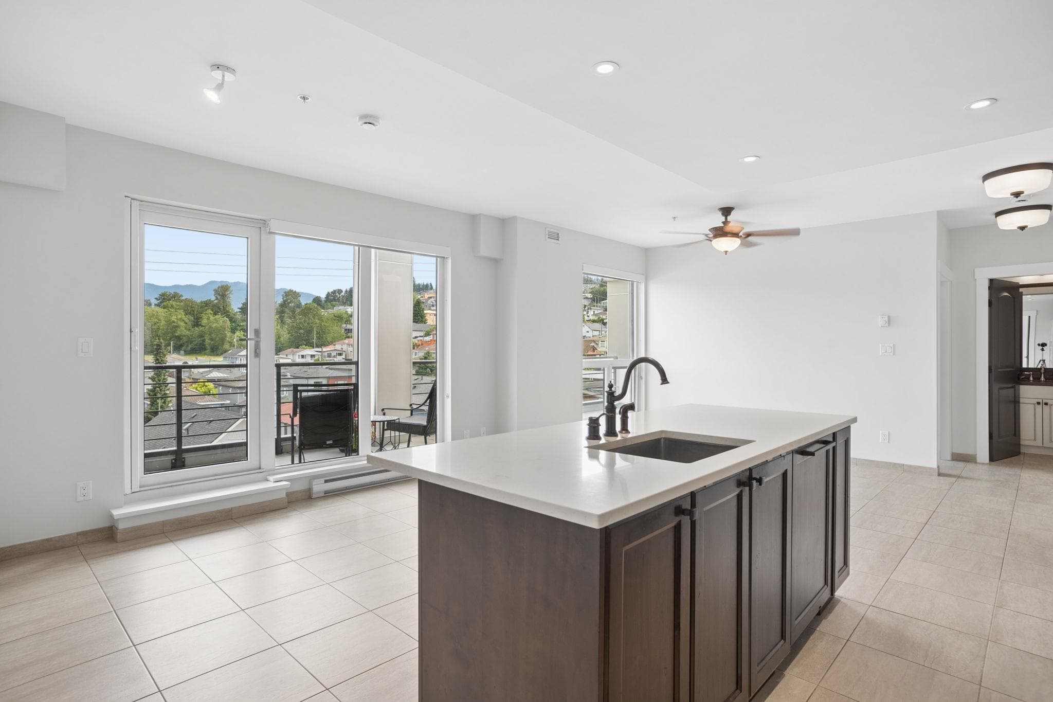 301 - 4721 Hastings Street, Burnaby, V5C 2K8 — photo 5