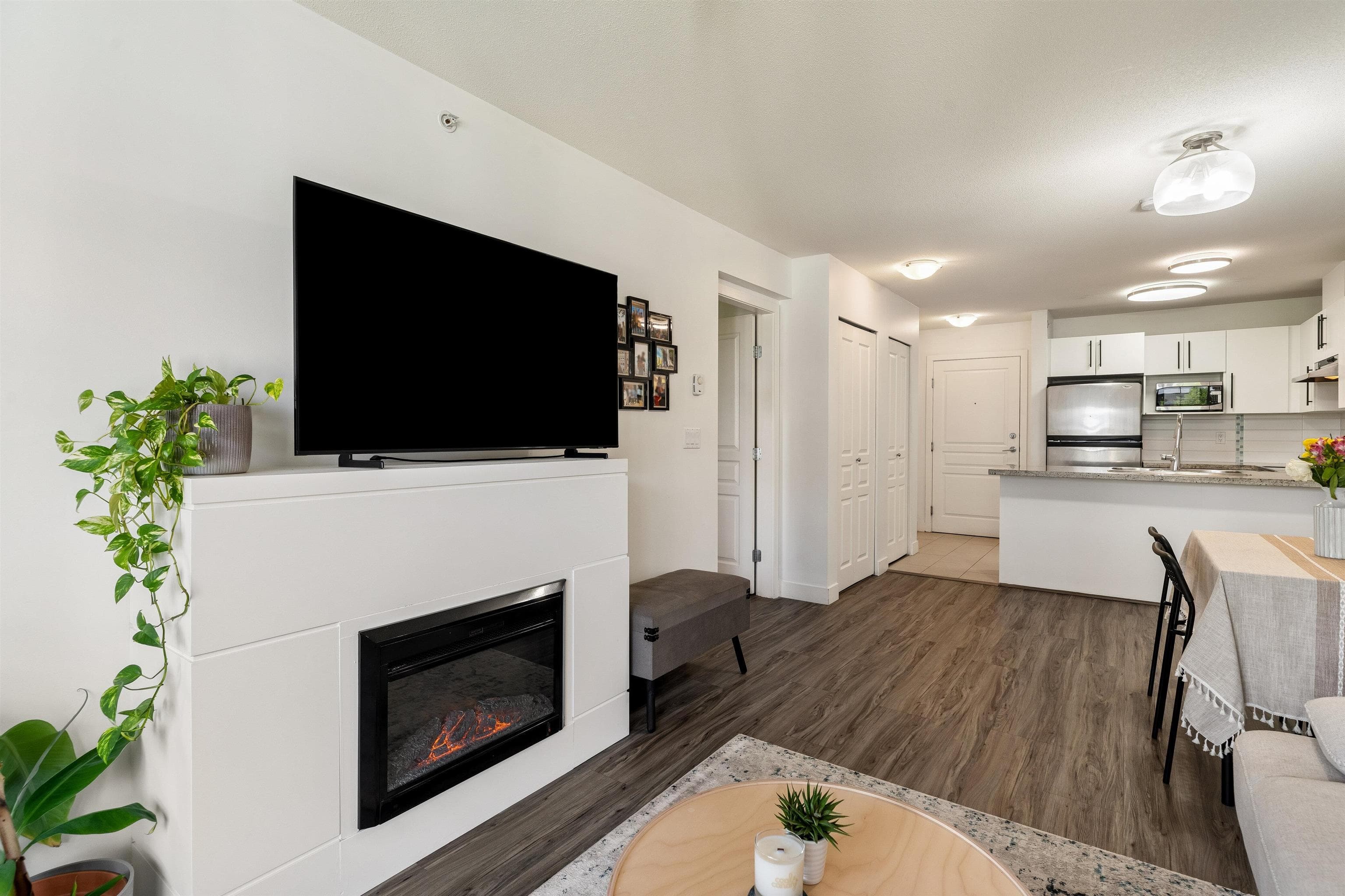 408 - 2088 Beta Avenue, Burnaby, V5C 0C8 — photo 3