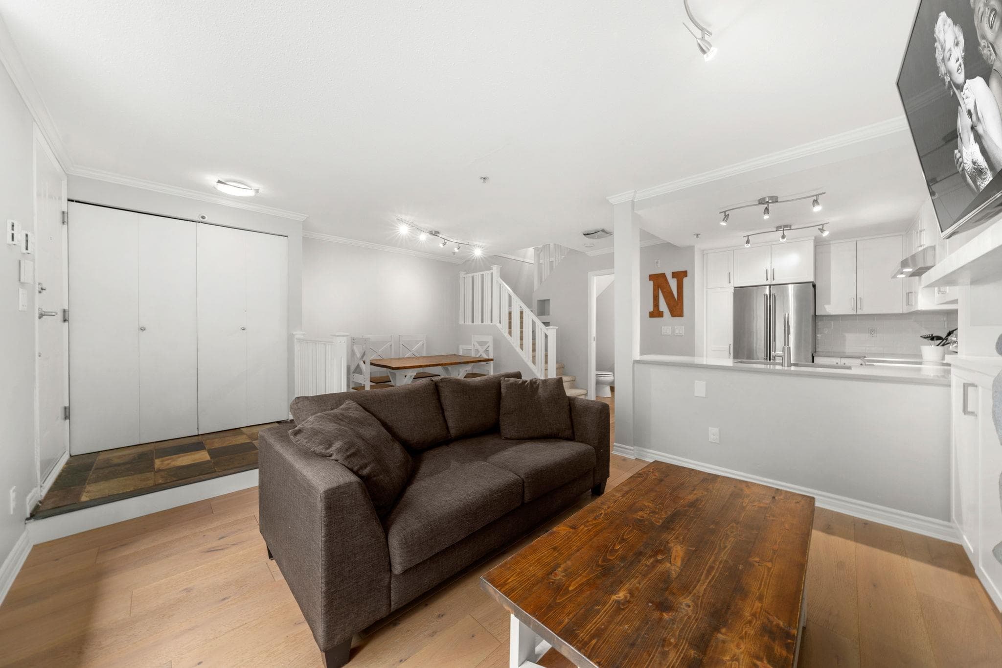 6 - 1073 Lynn Valley Road, North Vancouver, V7J 1Z6 — photo 5