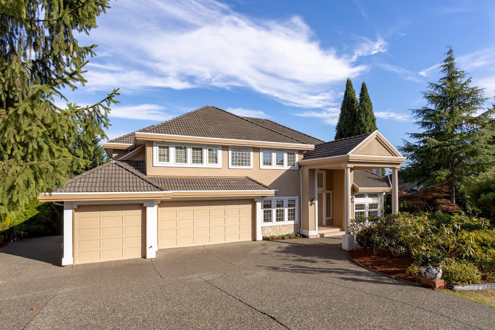 1535 Parkway Boulevard, Coquitlam, V3E 2Y5 — photo 3