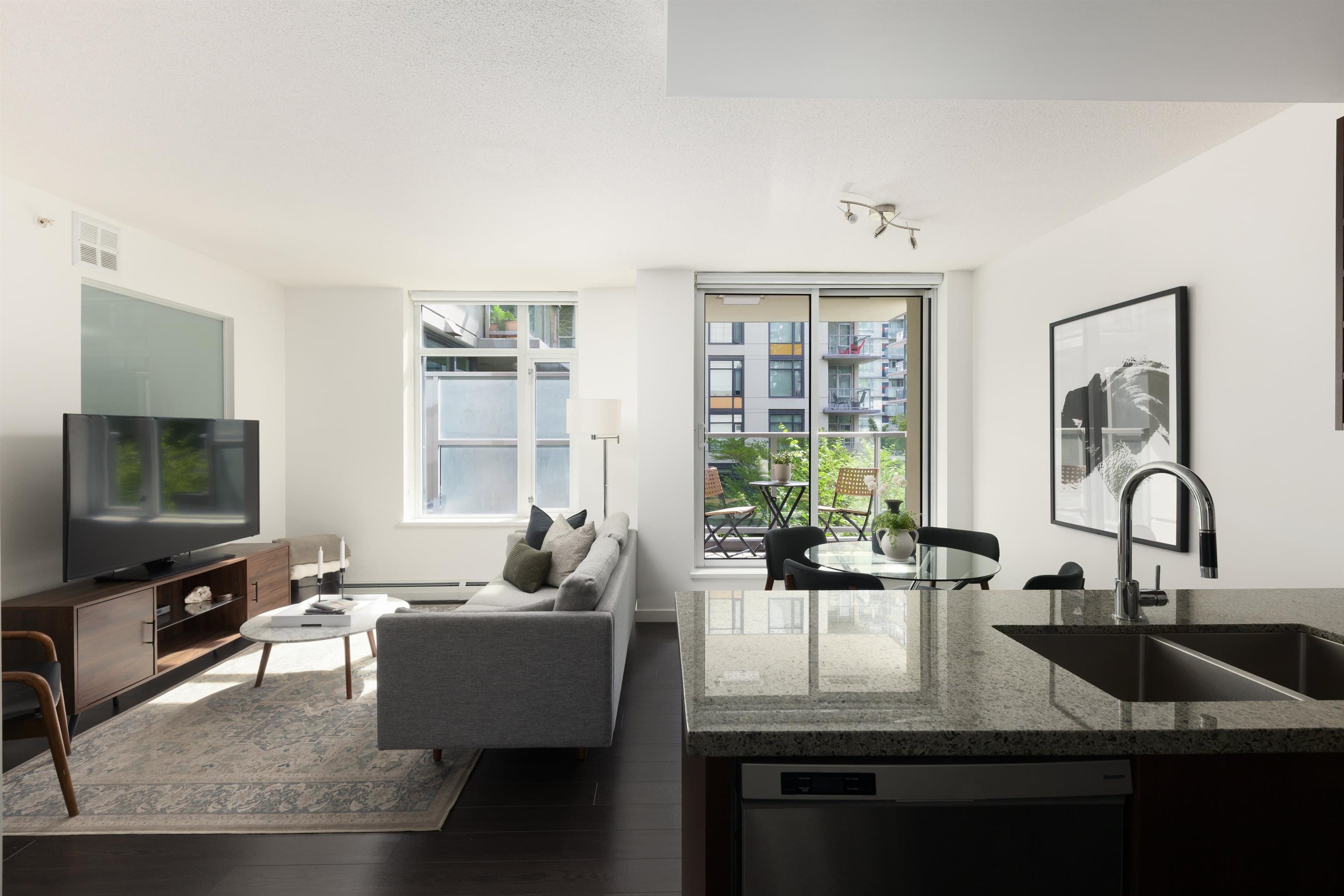 301 - 138 W 1st Avenue, Vancouver, V5Y 0H5 — photo 1