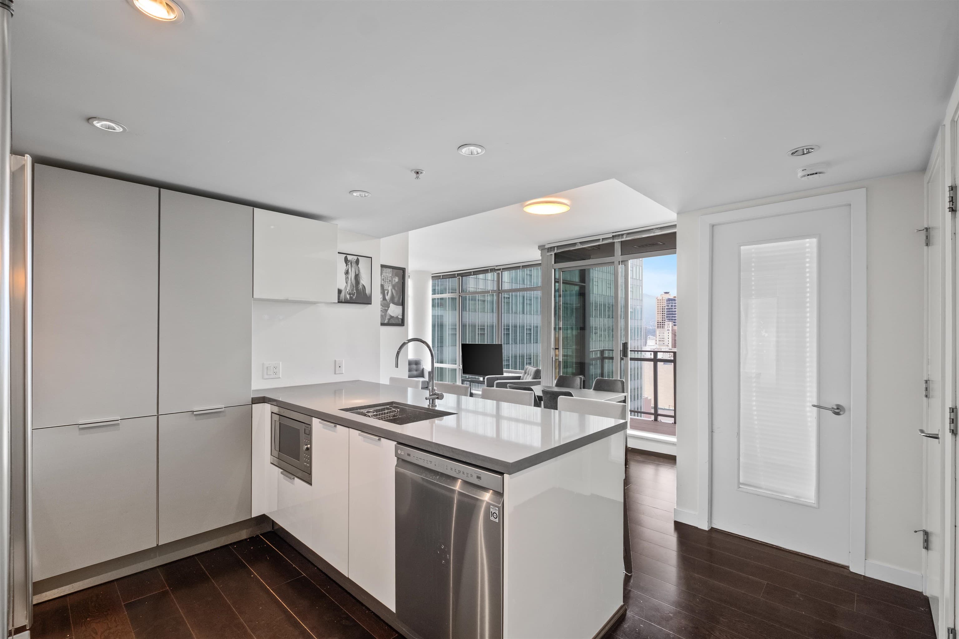 2106 - 788 Richards Street, Vancouver, V6B 0C7 — photo 3