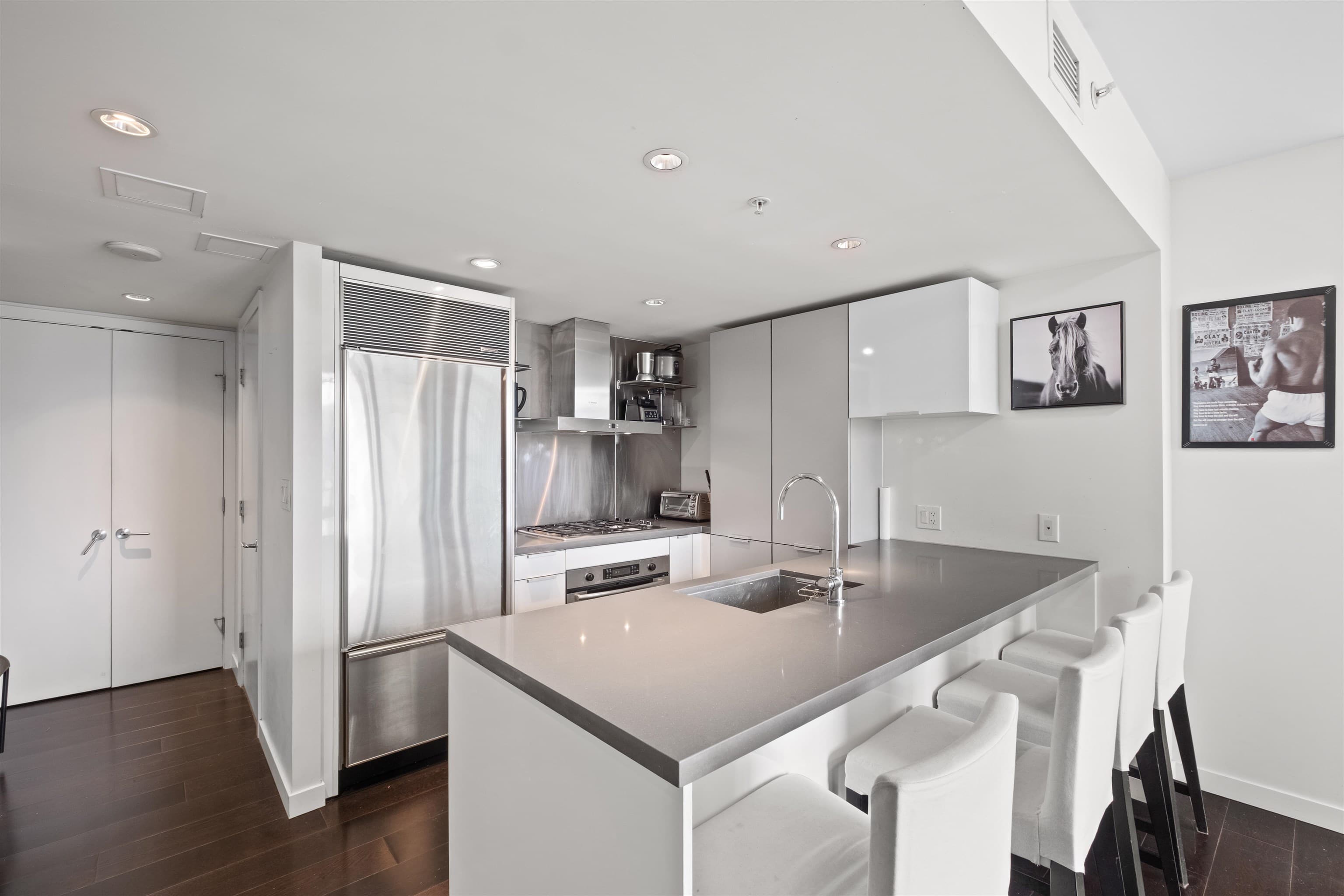 2106 - 788 Richards Street, Vancouver, V6B 0C7 — photo 4