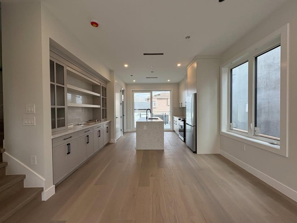 6866 Ontario St, Vancouver, V5X 3B3 — photo 2