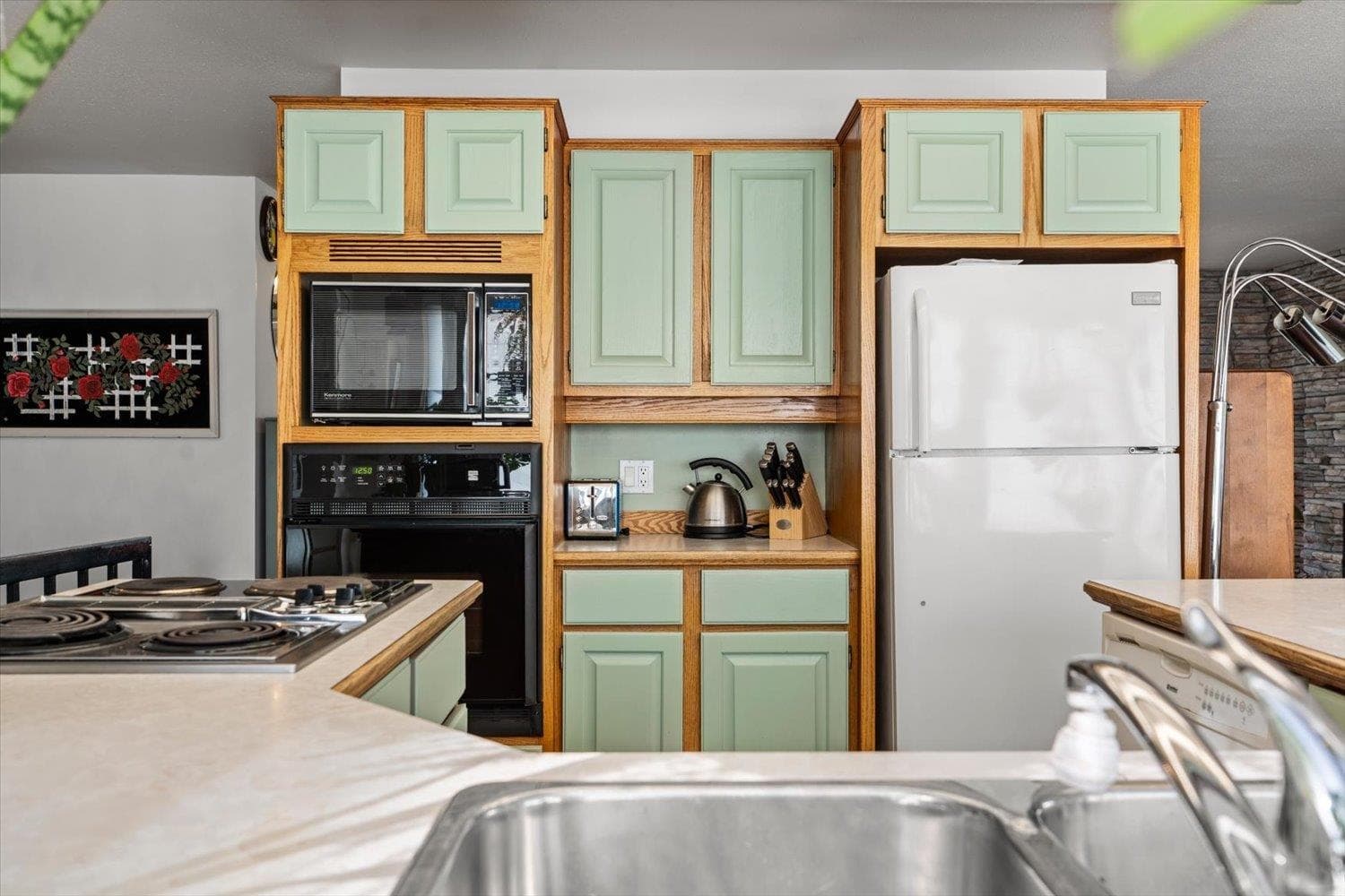 720 Coquihalla Street, Hope, V0X 1L0 — photo 5