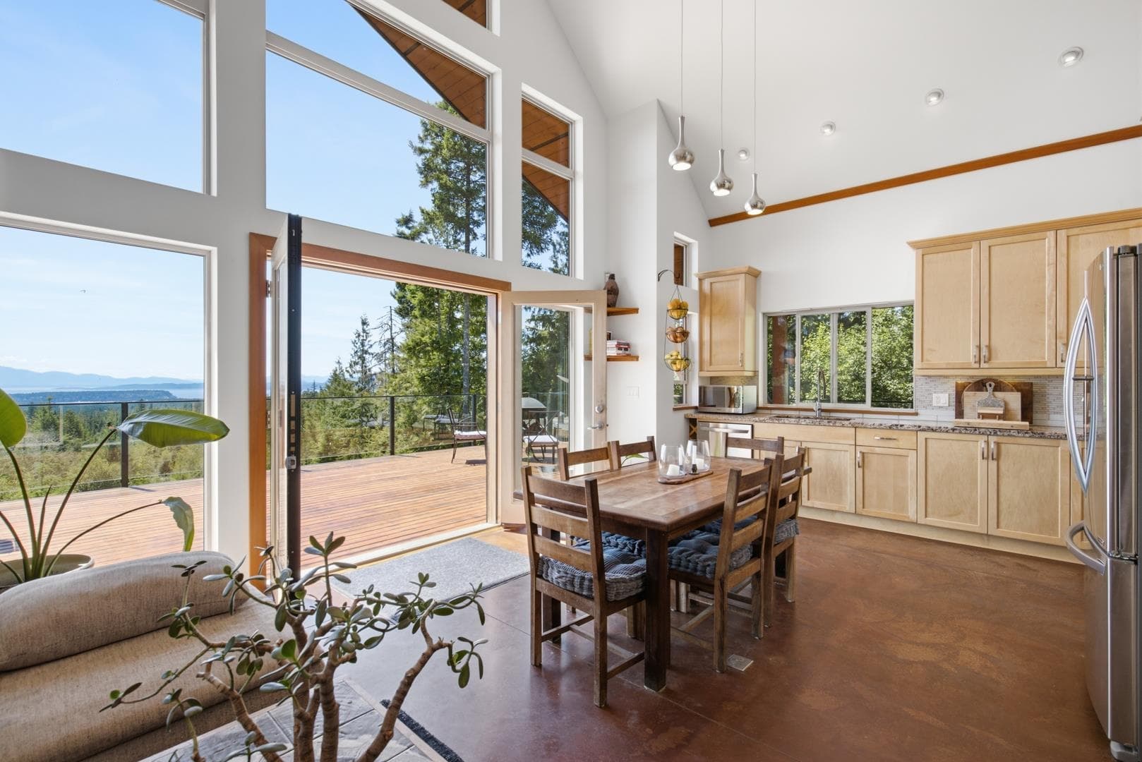 9340 Stephens Way, Halfmoon Bay, V7Z 1G9 — photo 4