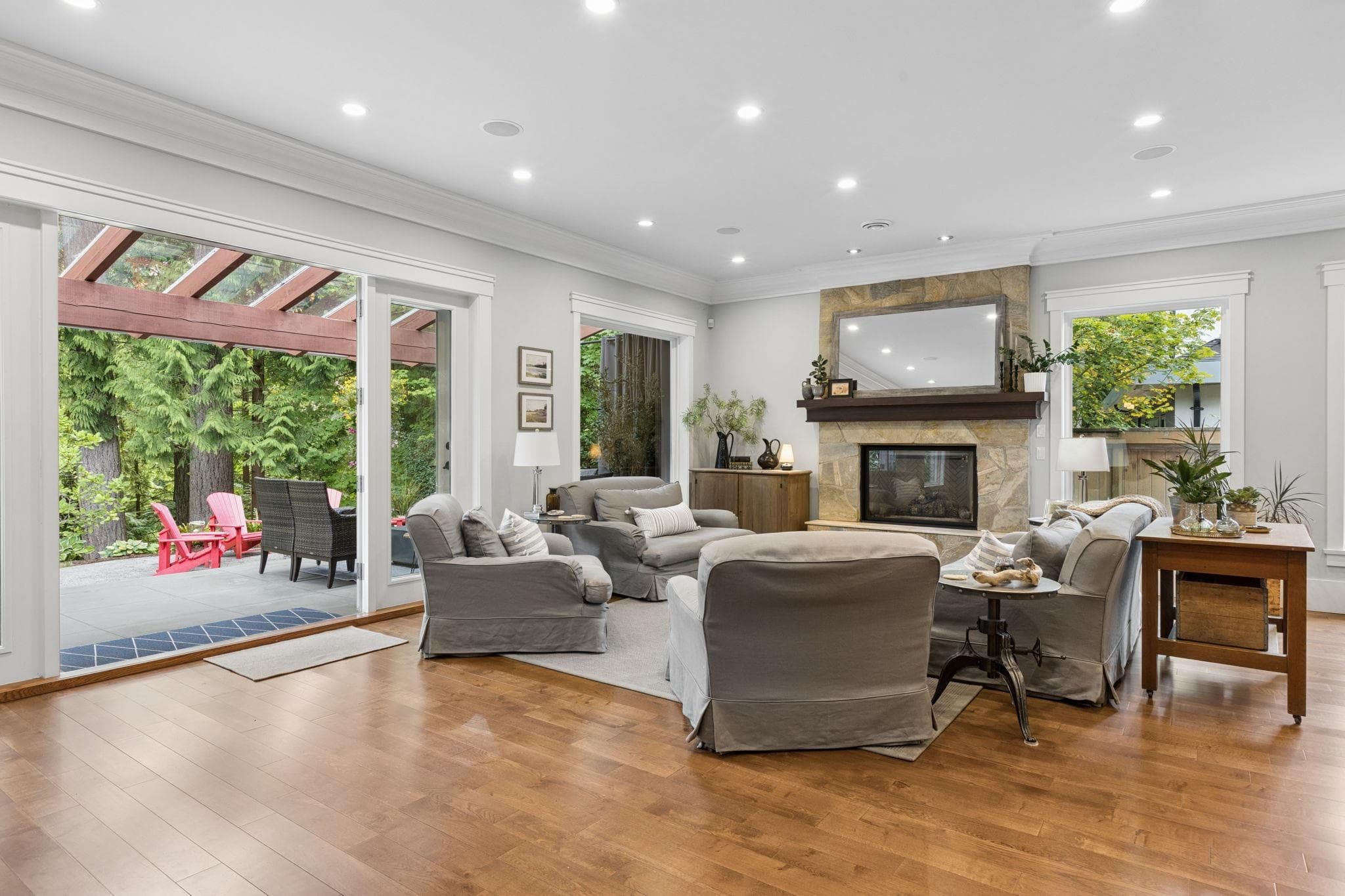 4176 Virginia Crescent, North Vancouver, V7R 3Z6 — photo 4