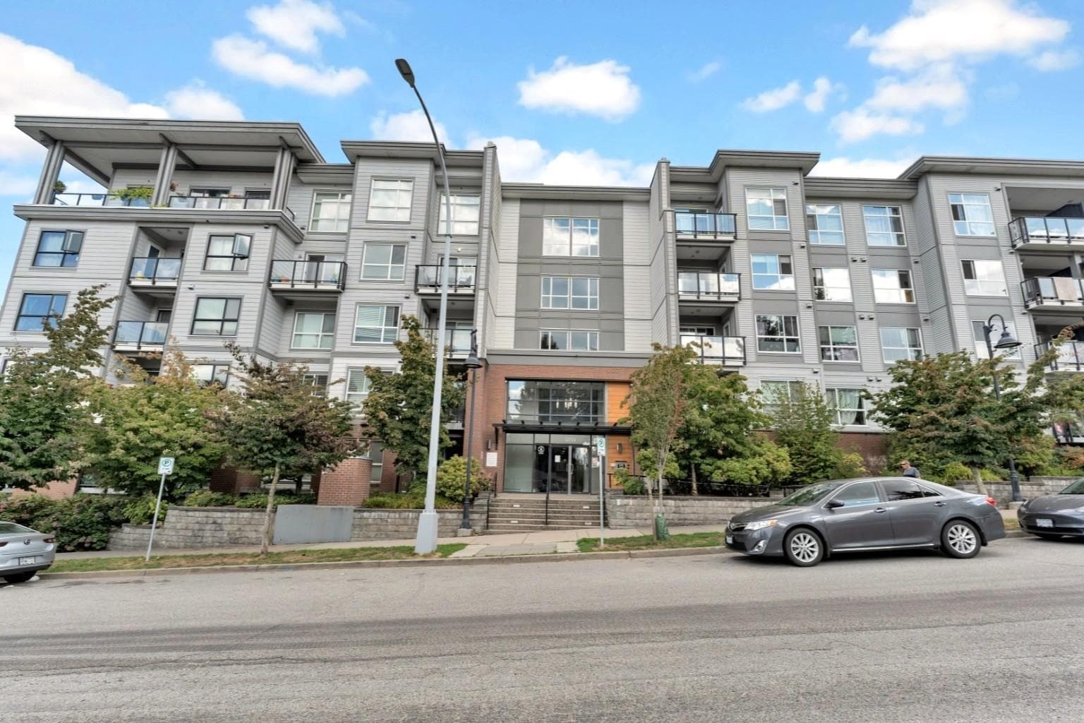 335 - 13733 107a Avenue, Surrey, V3T 0B7 — photo 2