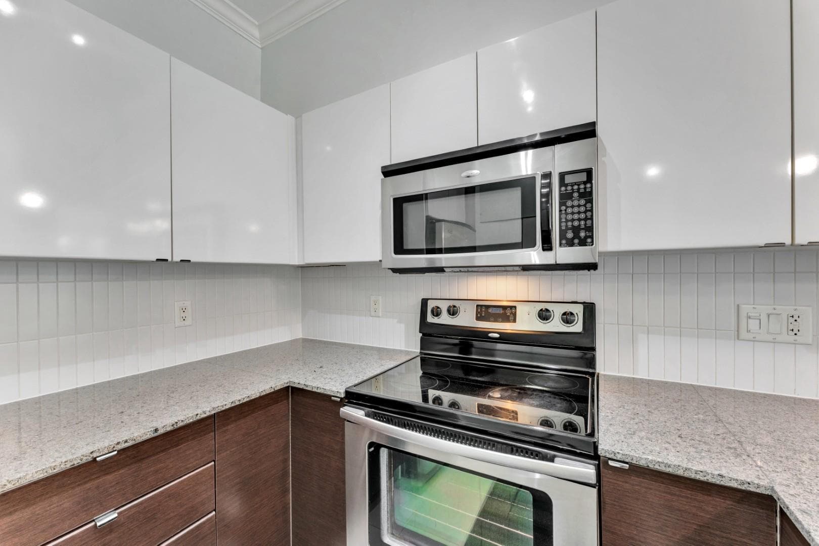 335 - 13733 107a Avenue, Surrey, V3T 0B7 — photo 5