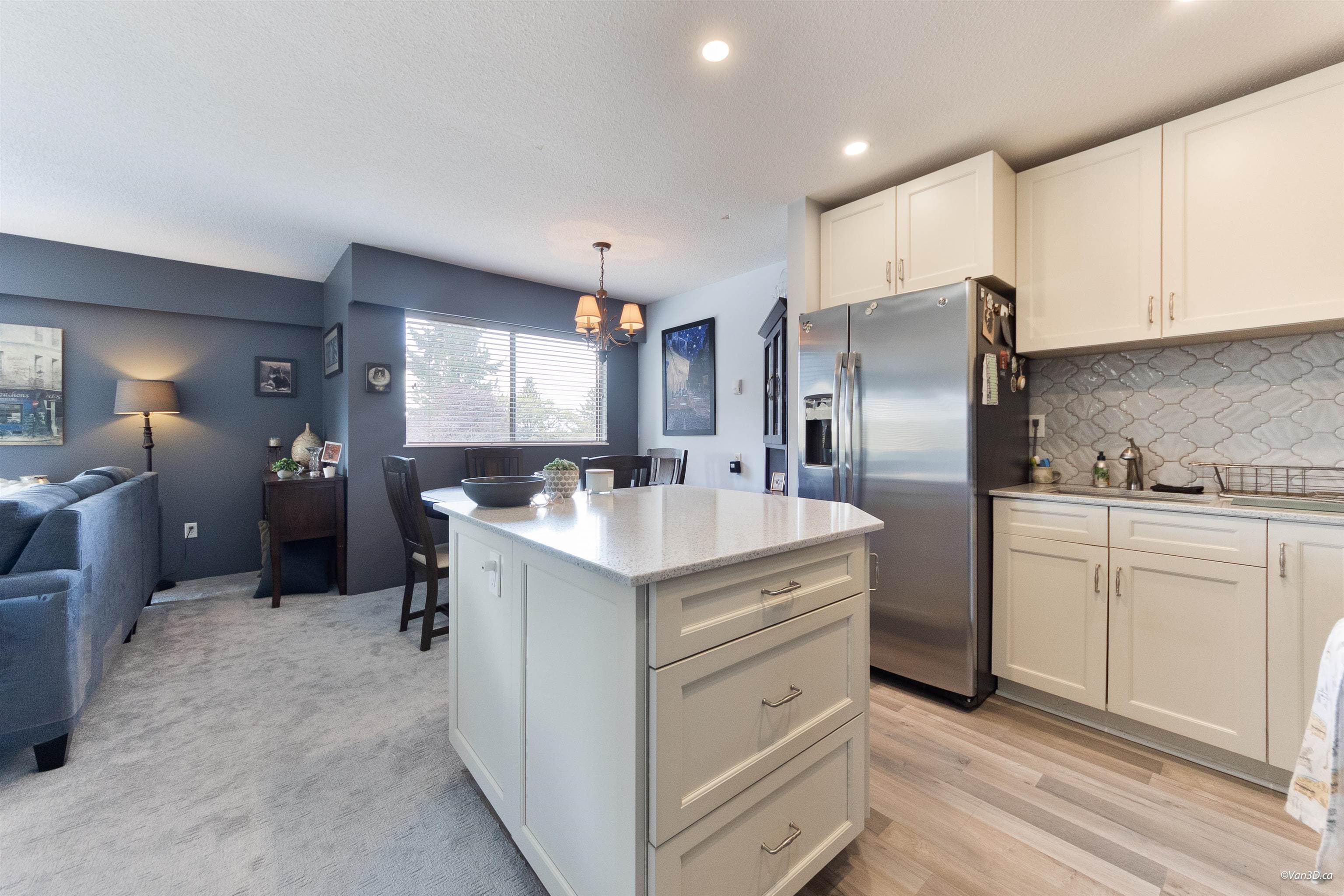 205 - 330 W 2nd Street, North Vancouver, V7M 1E1 — photo 5