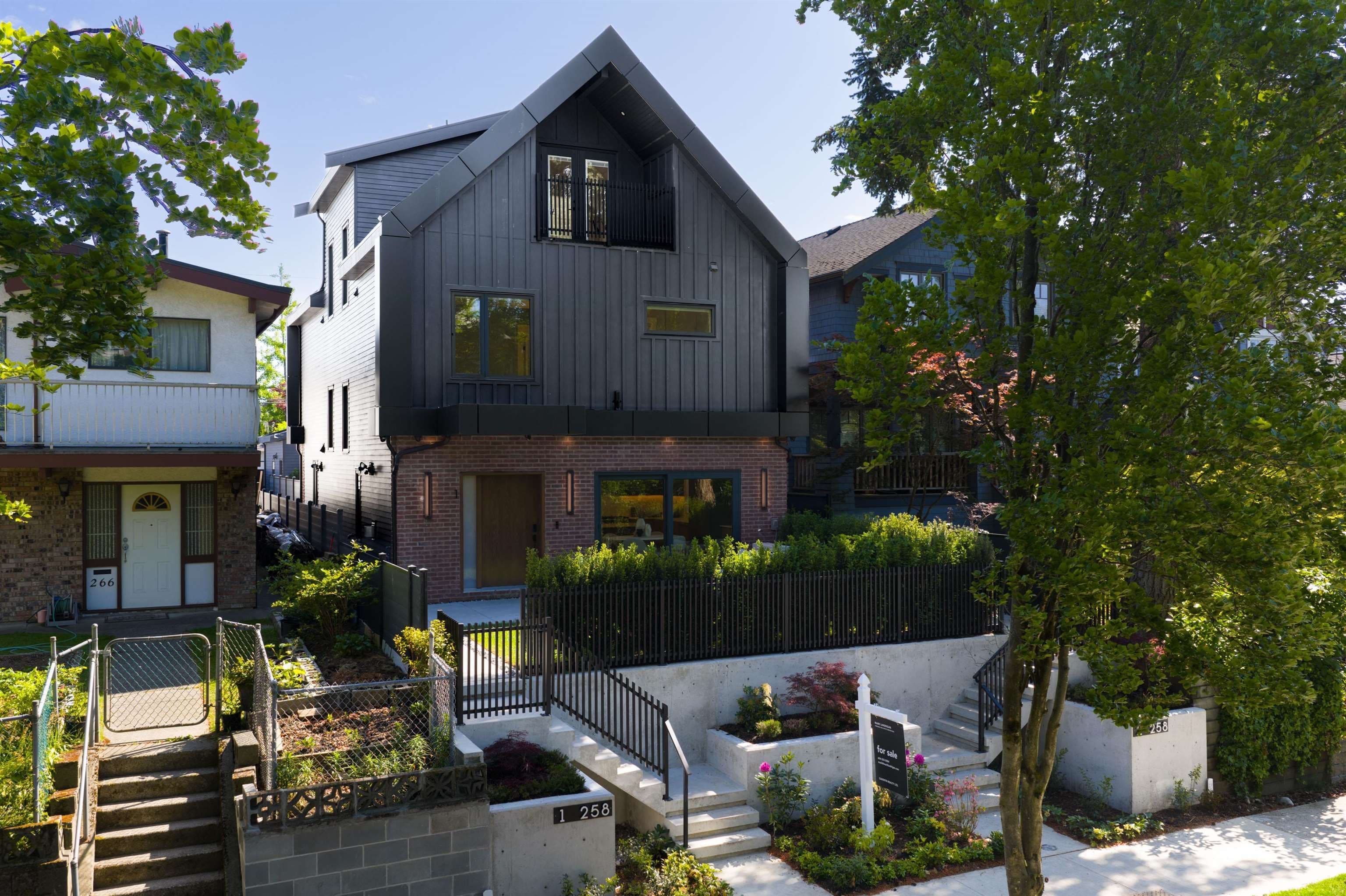 1 - 258 E 19 Avenue, Vancouver