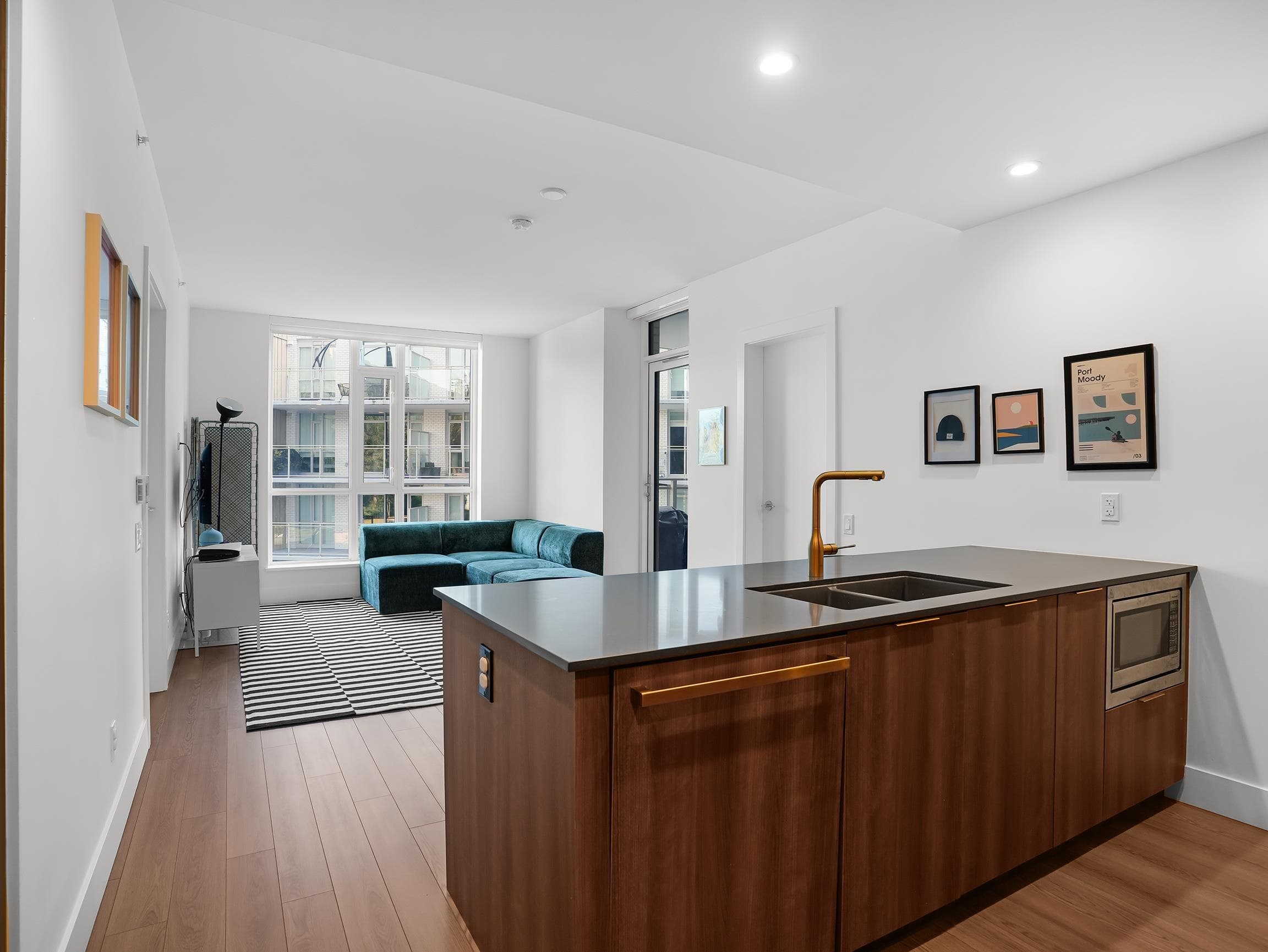 404 - 2375 Emery Court, North Vancouver, V7J 0E8 — photo 4