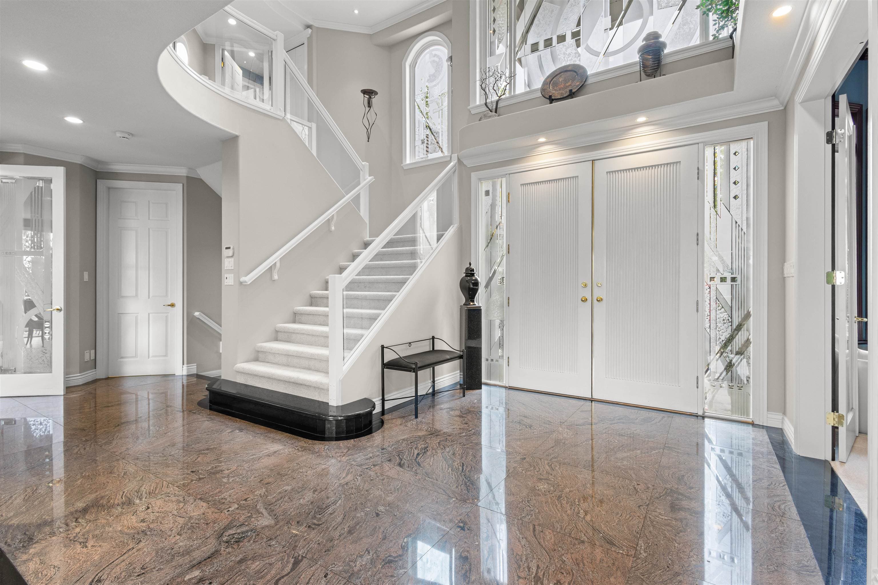 2556 Palisade Crescent, Port Coquitlam, V3C 6B2 — photo 3