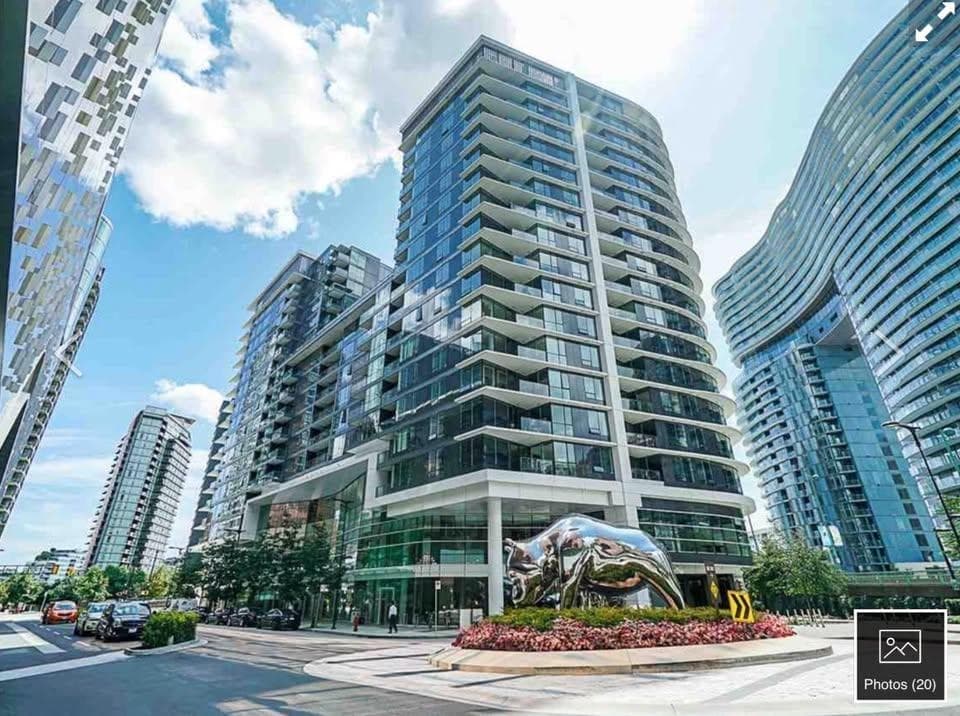 1016 - 68 Smithe St, Vancouver