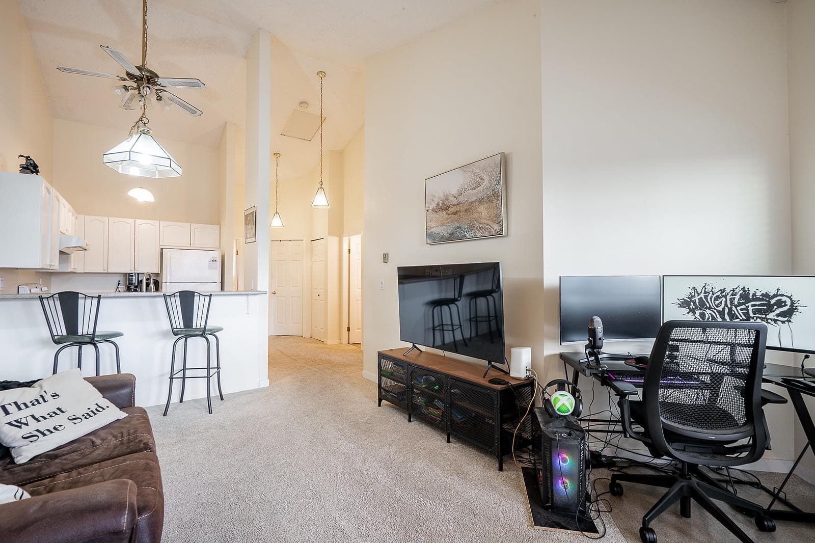 305 - 11726 225th Street, Maple Ridge, V2X 6E4 — photo 1