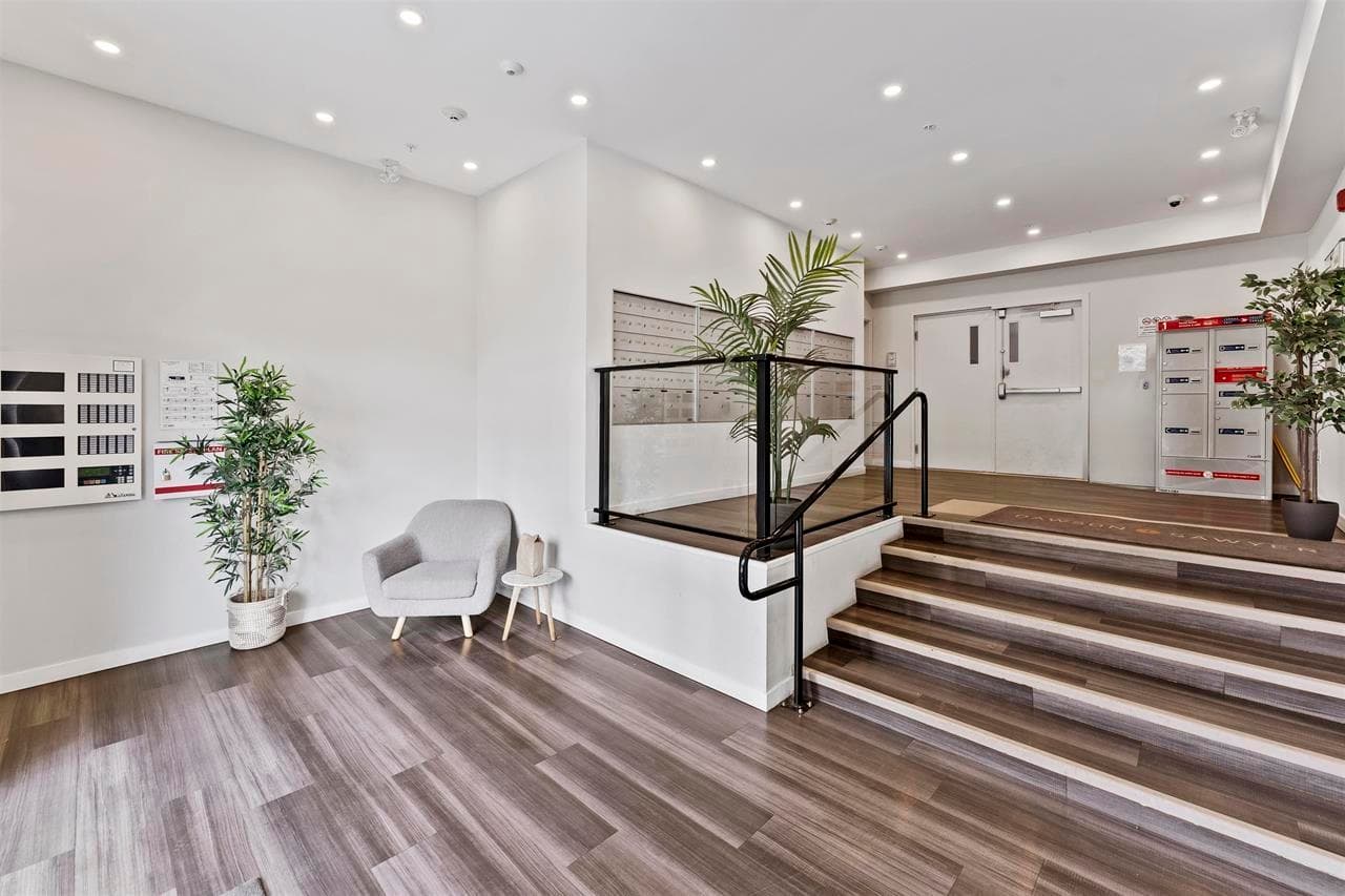 402 - 13623 81a Avenue, Surrey, V3W 3N7 — photo 3
