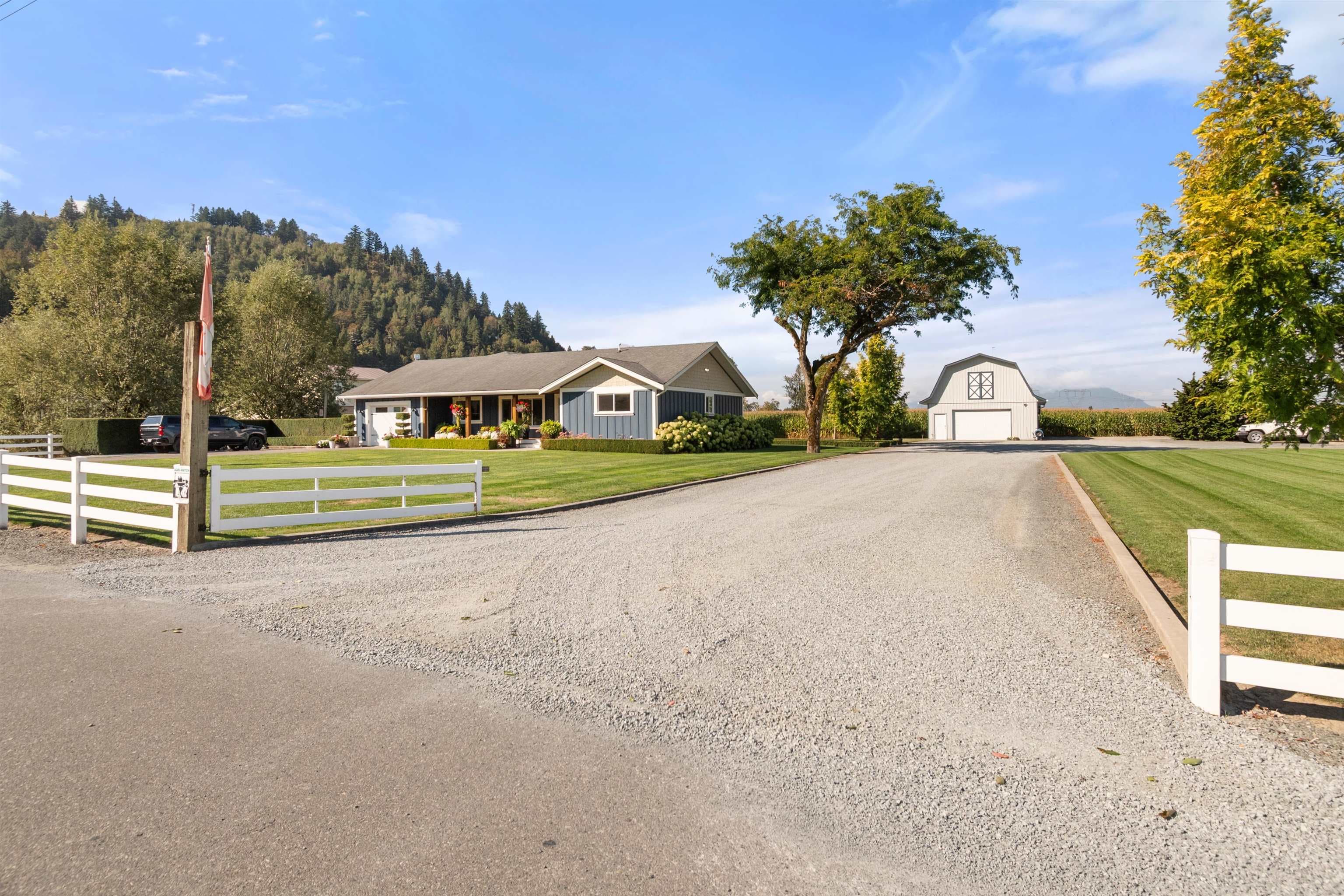 6629 Banford Road, Chilliwack, V2R 4S3 — photo 1
