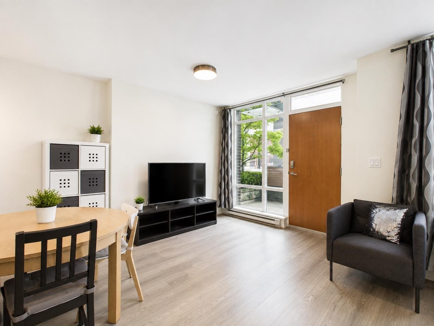 6335 Silver Avenue, Burnaby, V5H 0C3 — photo 5