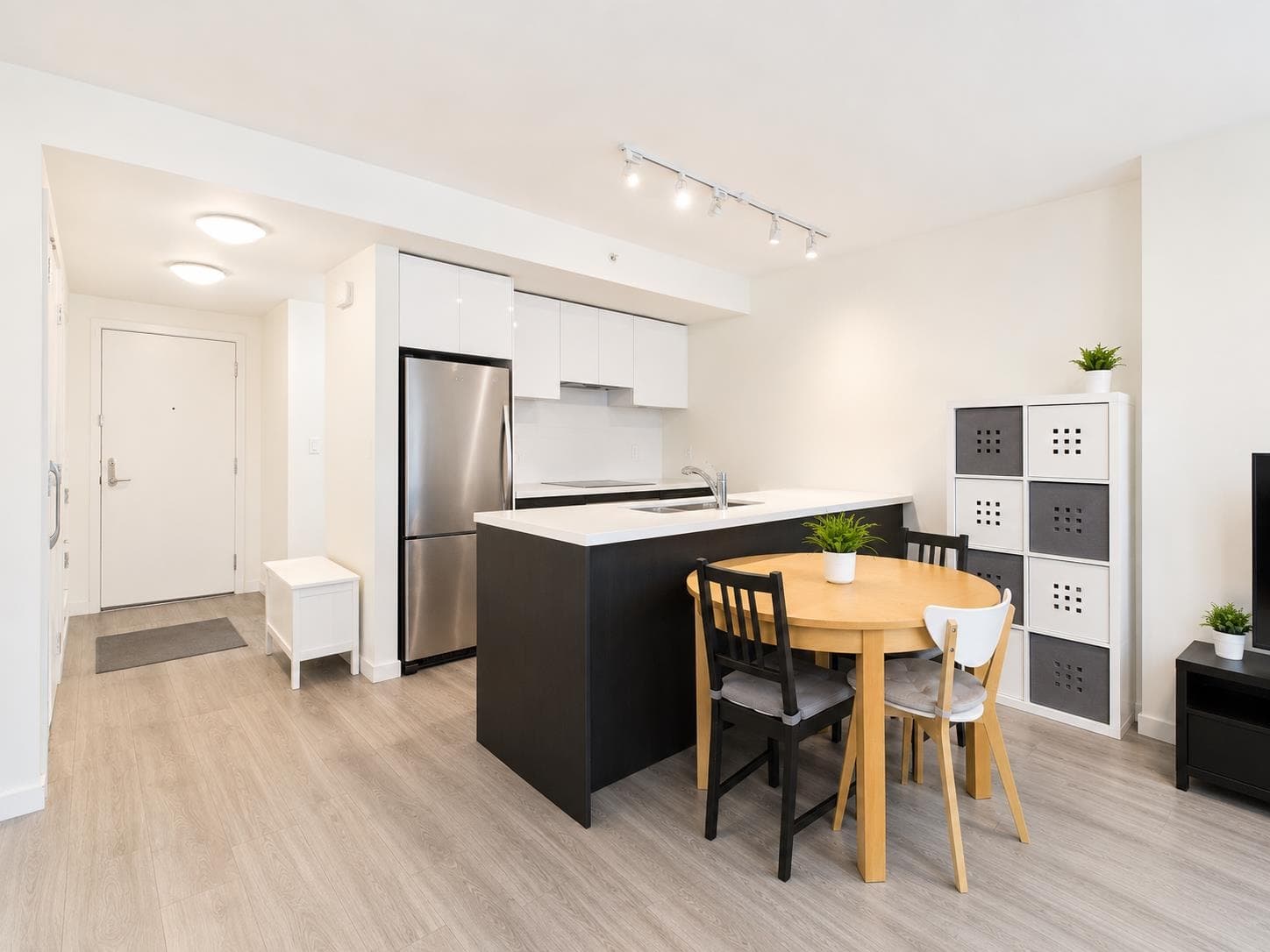 6335 Silver Avenue, Burnaby, V5H 0C3 — photo 4